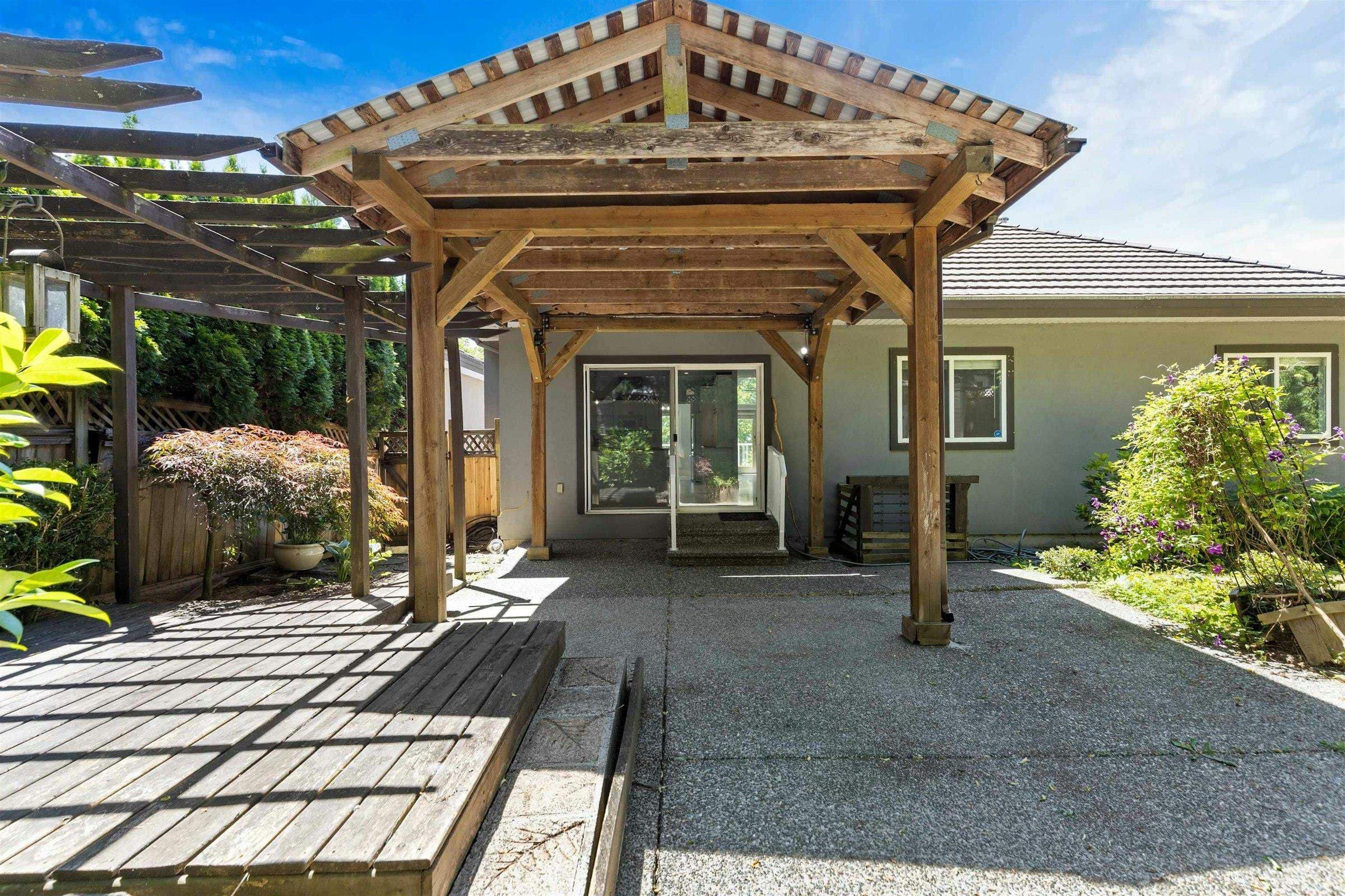 23849 Zeron Avenue, Maple Ridge, V2W 1E3 — photo 3