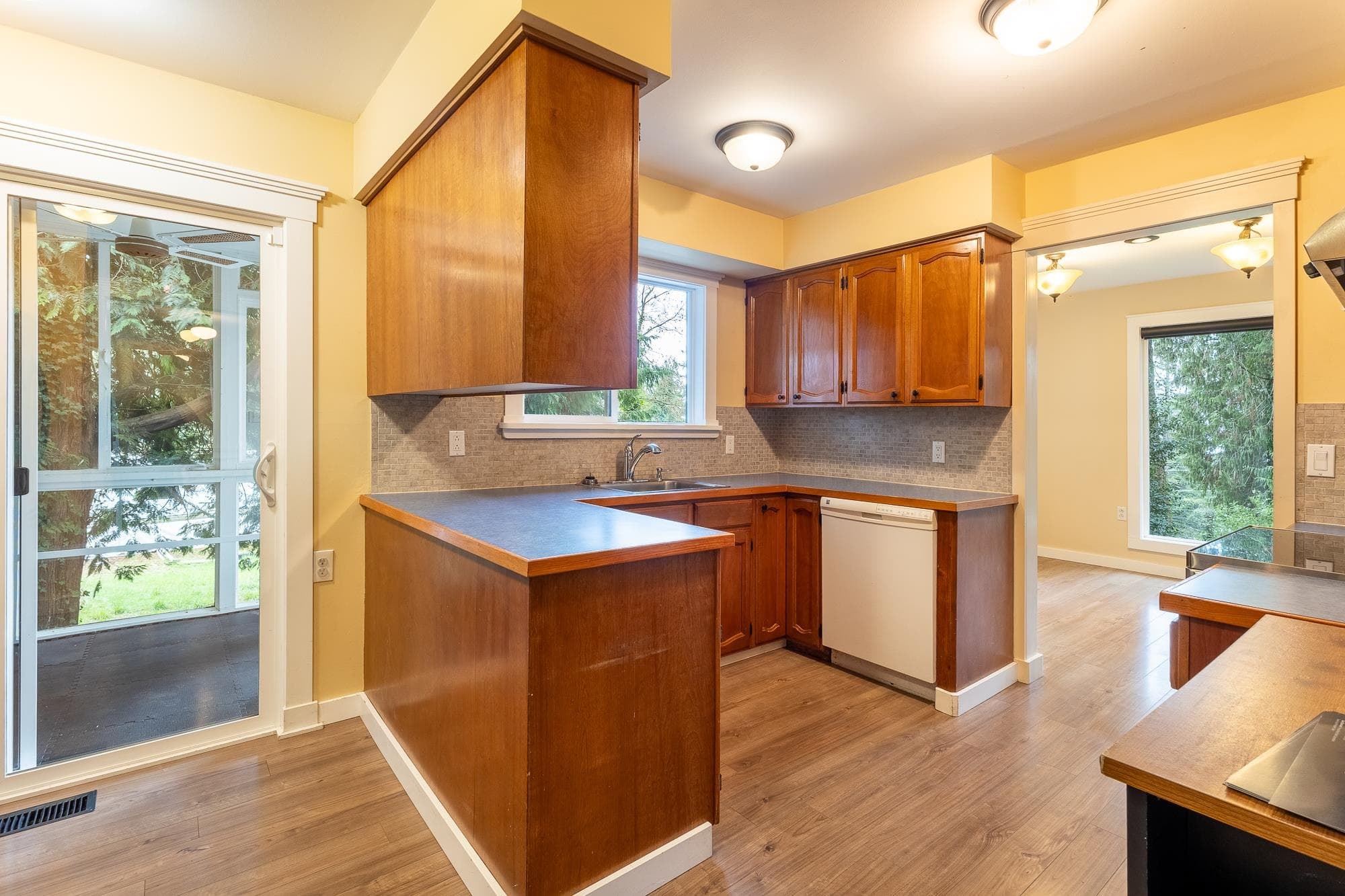 5080 Sunshine Coast Highway, Sechelt, V7Z 0G6 — photo 4