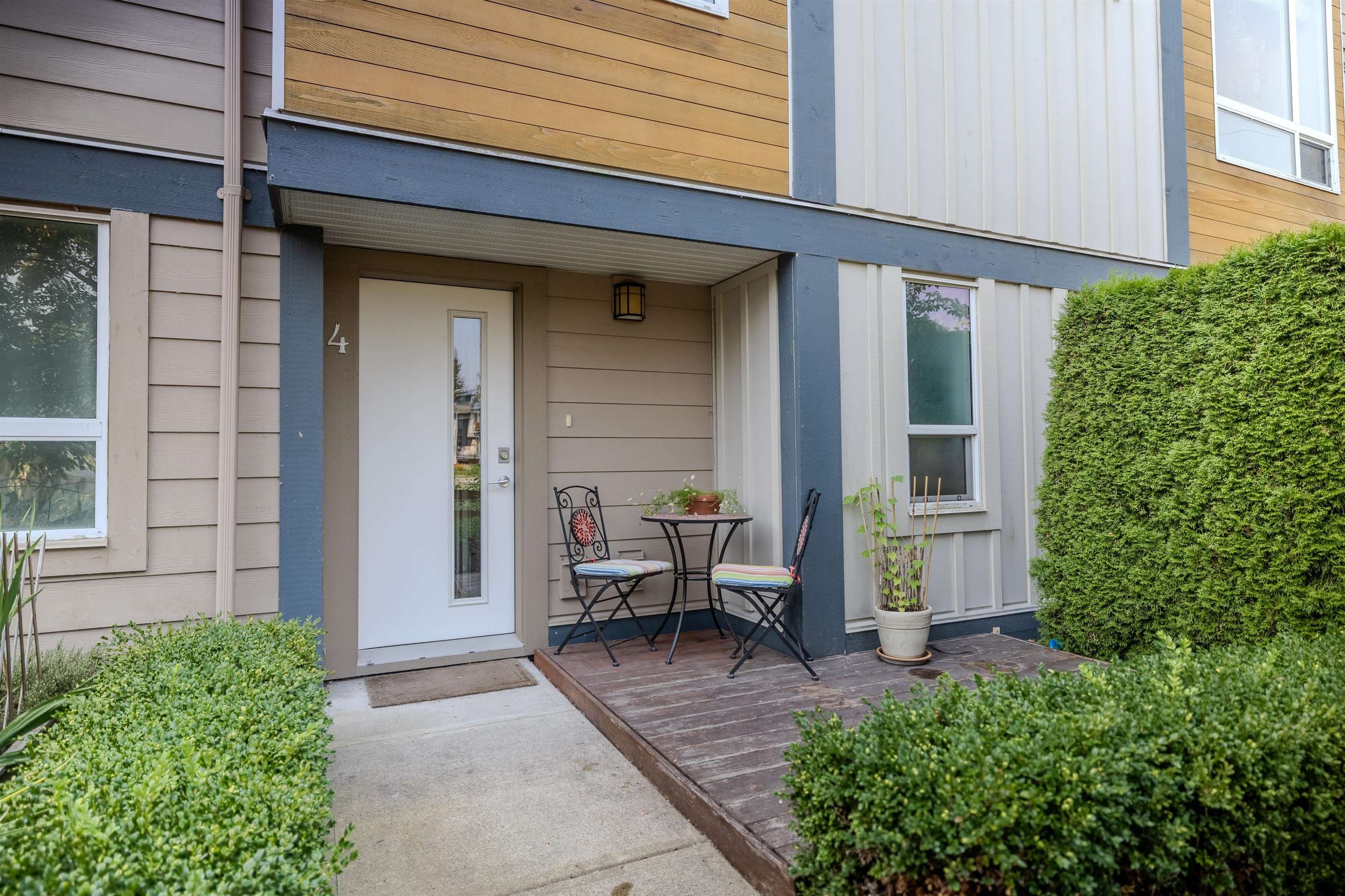 4 - 1188 Wilson Crescent, Squamish, V8B 0A9 — photo 3