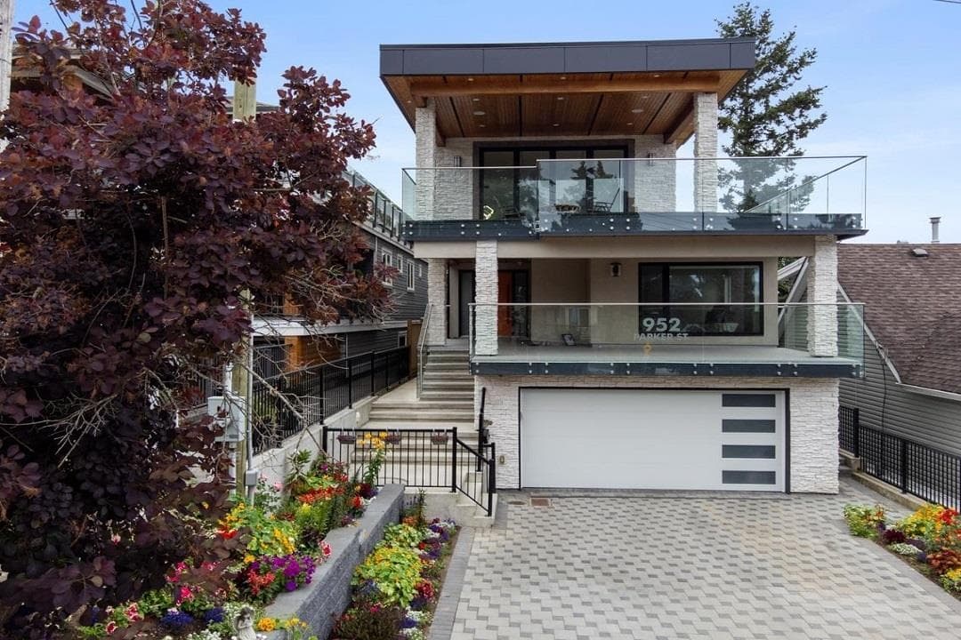 952 Parker Street, White Rock