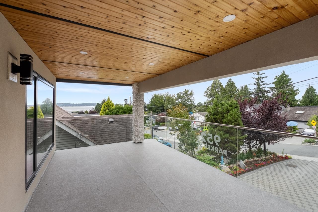 952 Parker Street, White Rock, V4B 4R4 — photo 5