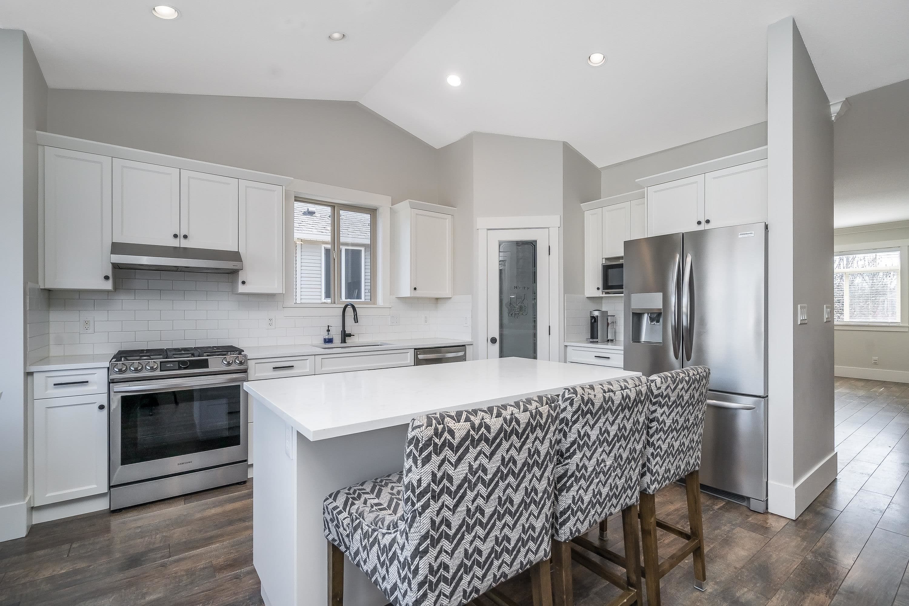34831 1 Avenue, Abbotsford, V2S 8C1 — photo 4
