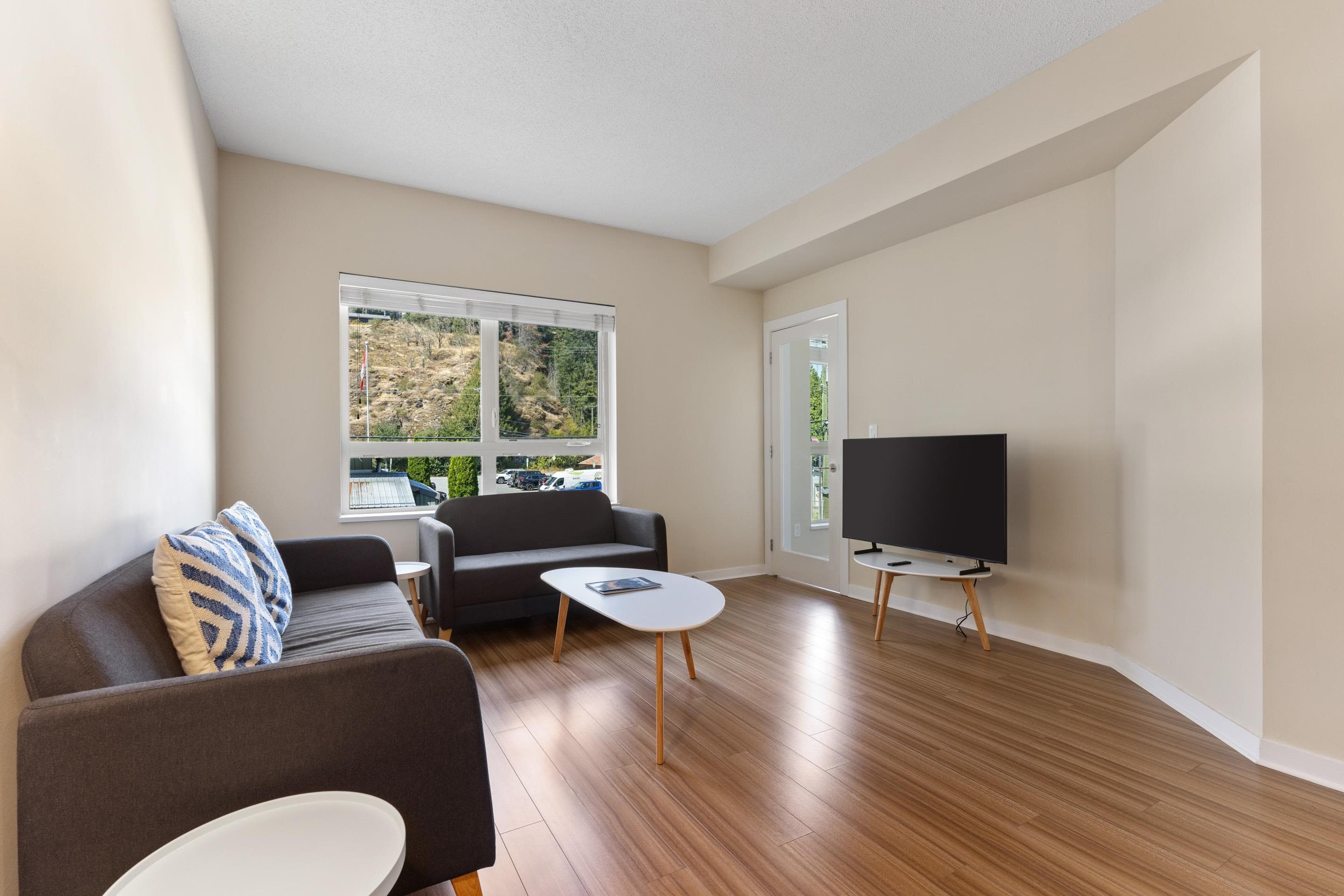 202 - 7445 Frontier Street, Pemberton, V0N 2L1 — photo 2