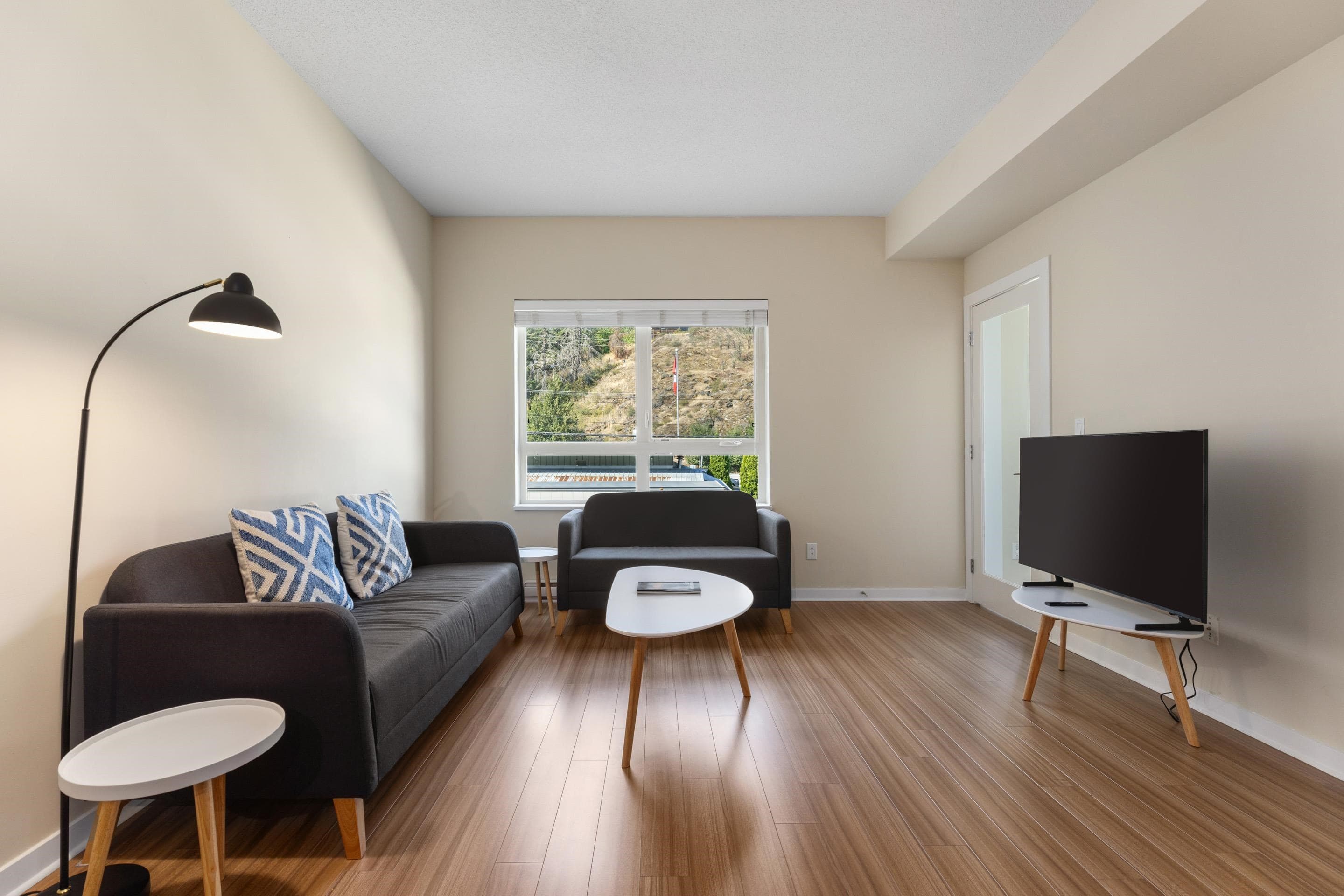 202 - 7445 Frontier Street, Pemberton, V0N 2L1 — photo 3