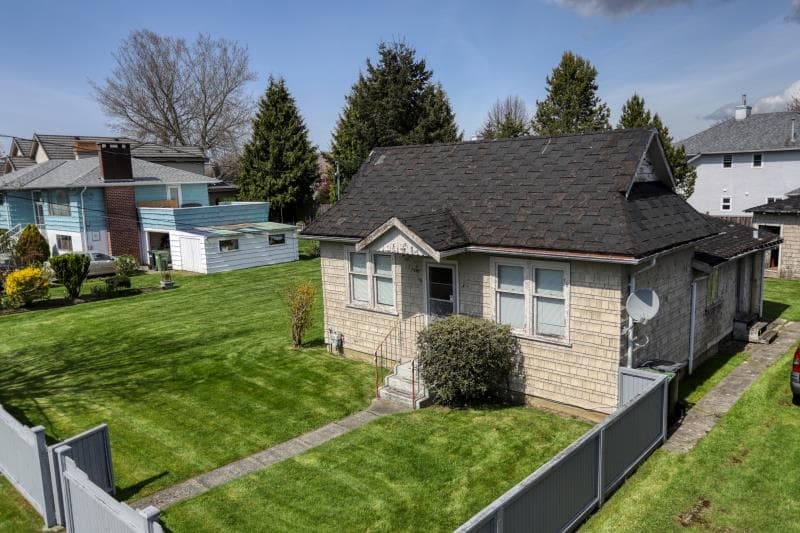 5211 Maple Road, Richmond
