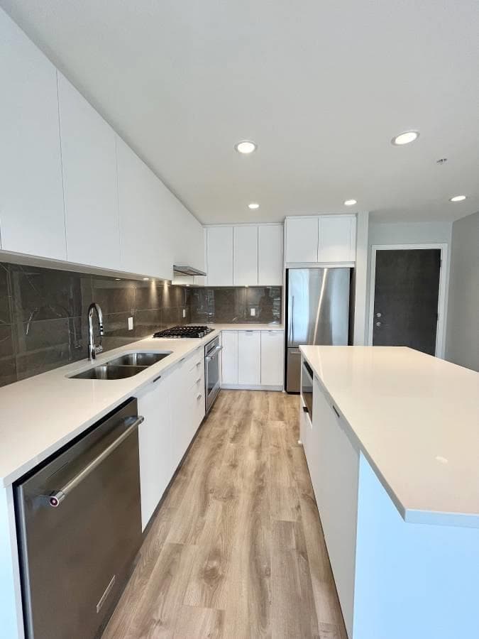 615 Cottonwood Avenue, Coquitlam, V3J 0N4 — photo 3
