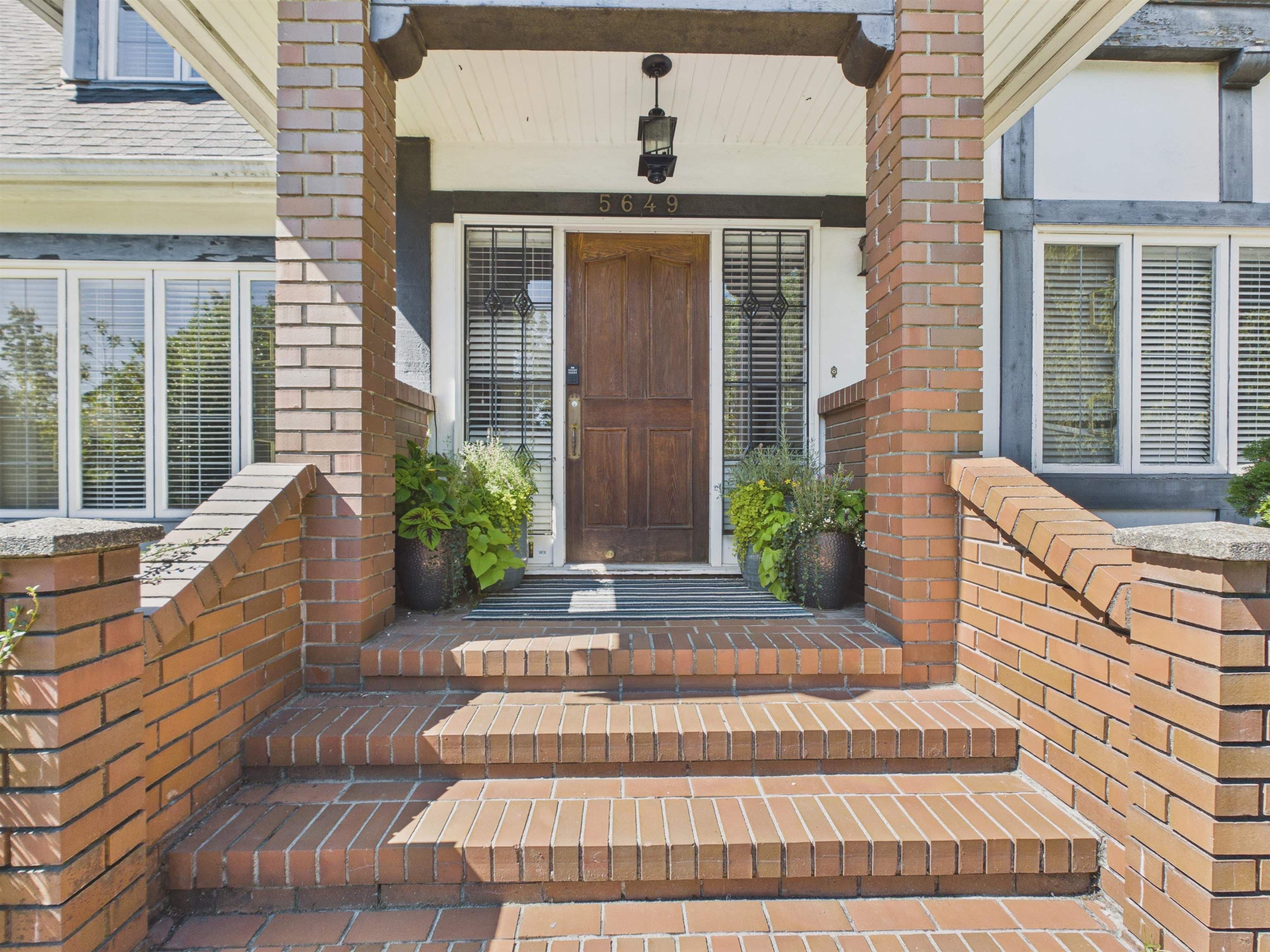 5649 Angus Drive, Vancouver, V6M 3N5 — photo 2