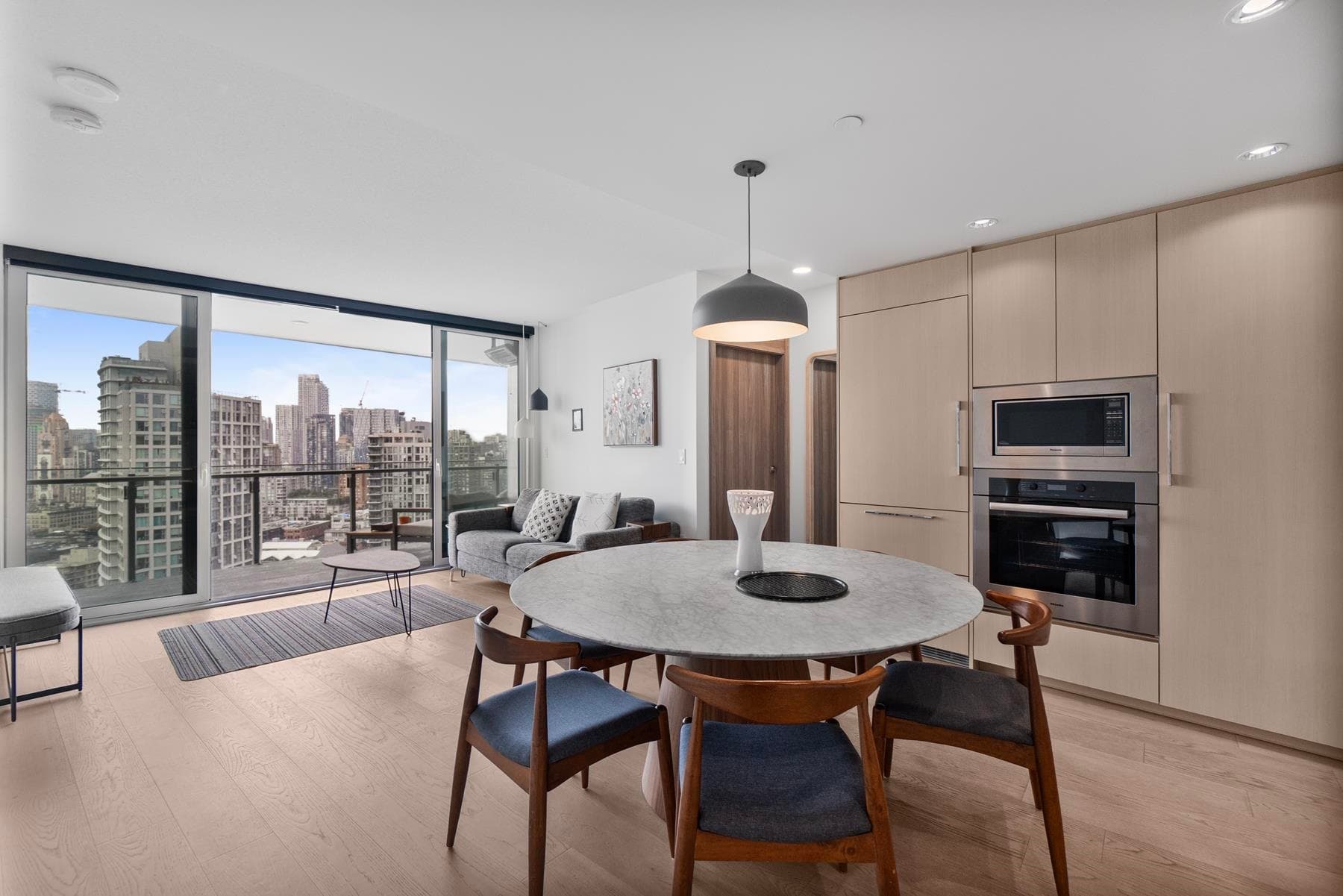 2720 - 89 Nelson Street, Vancouver, V6Z 0E7 — photo 1