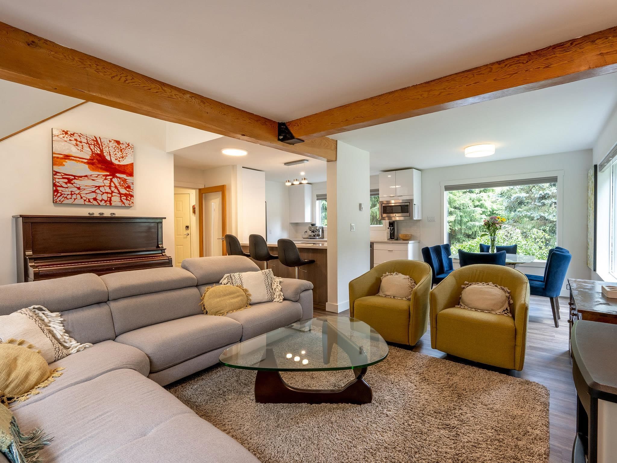 7211 N Fitzsimmons Road, Whistler, V8E 0E3 — photo 2