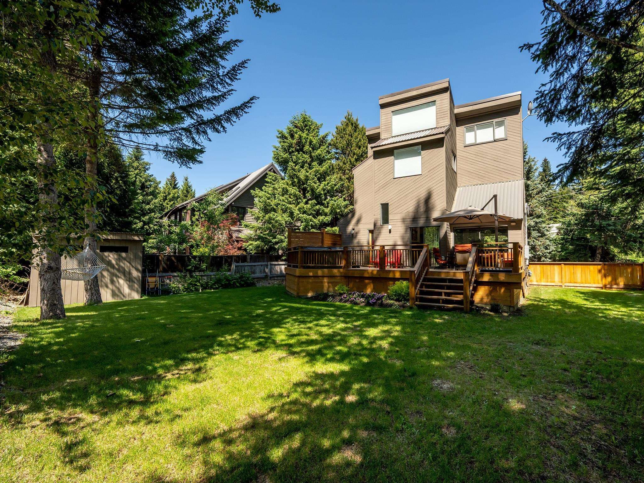 7211 N Fitzsimmons Road, Whistler, V8E 0E3 — photo 1