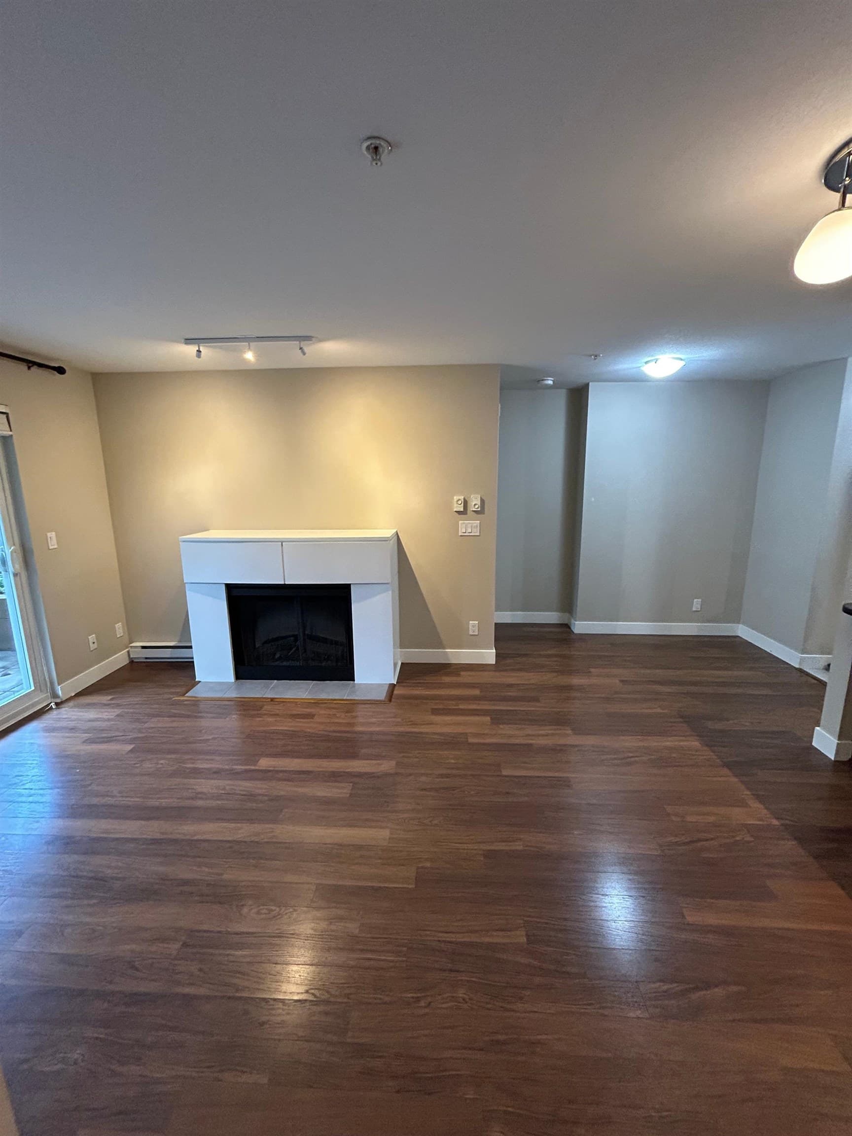 19388 65 Avenue, Surrey, V4N 5S1 — photo 3