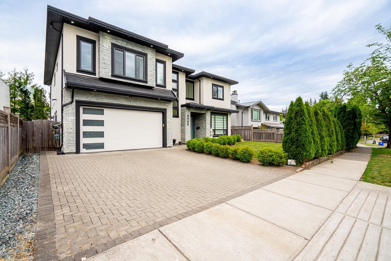 4945 205a Street, Langley, V3A 2A8 — photo 2