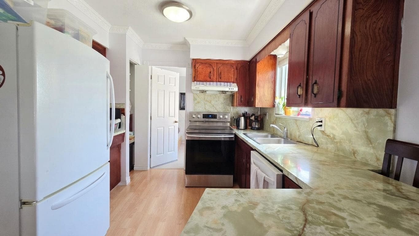 5075 Payne Street, Vancouver, V5R 4J5 — photo 2