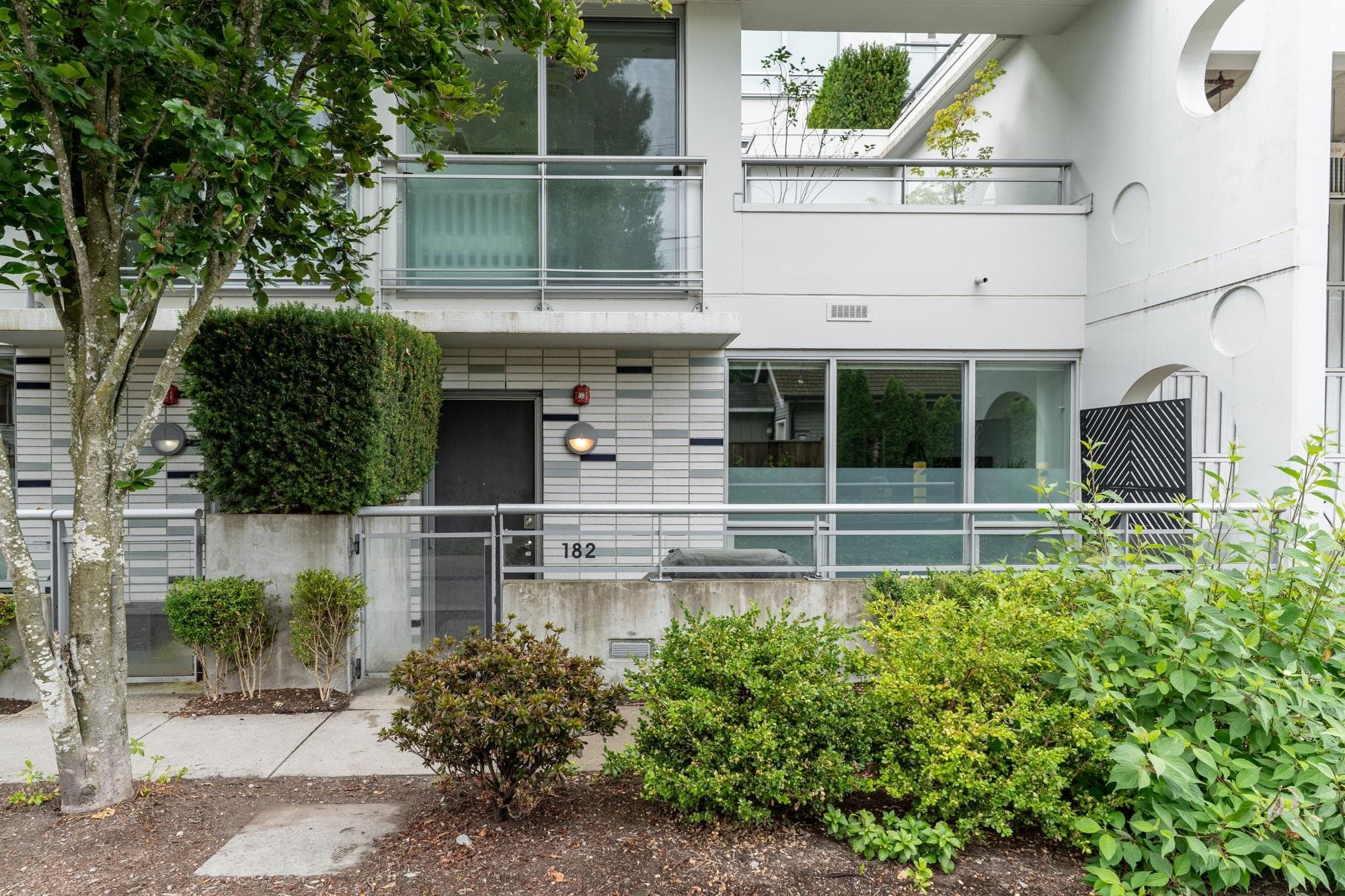 182 E 17th Avenue, Vancouver, V5V 1A4 — photo 3