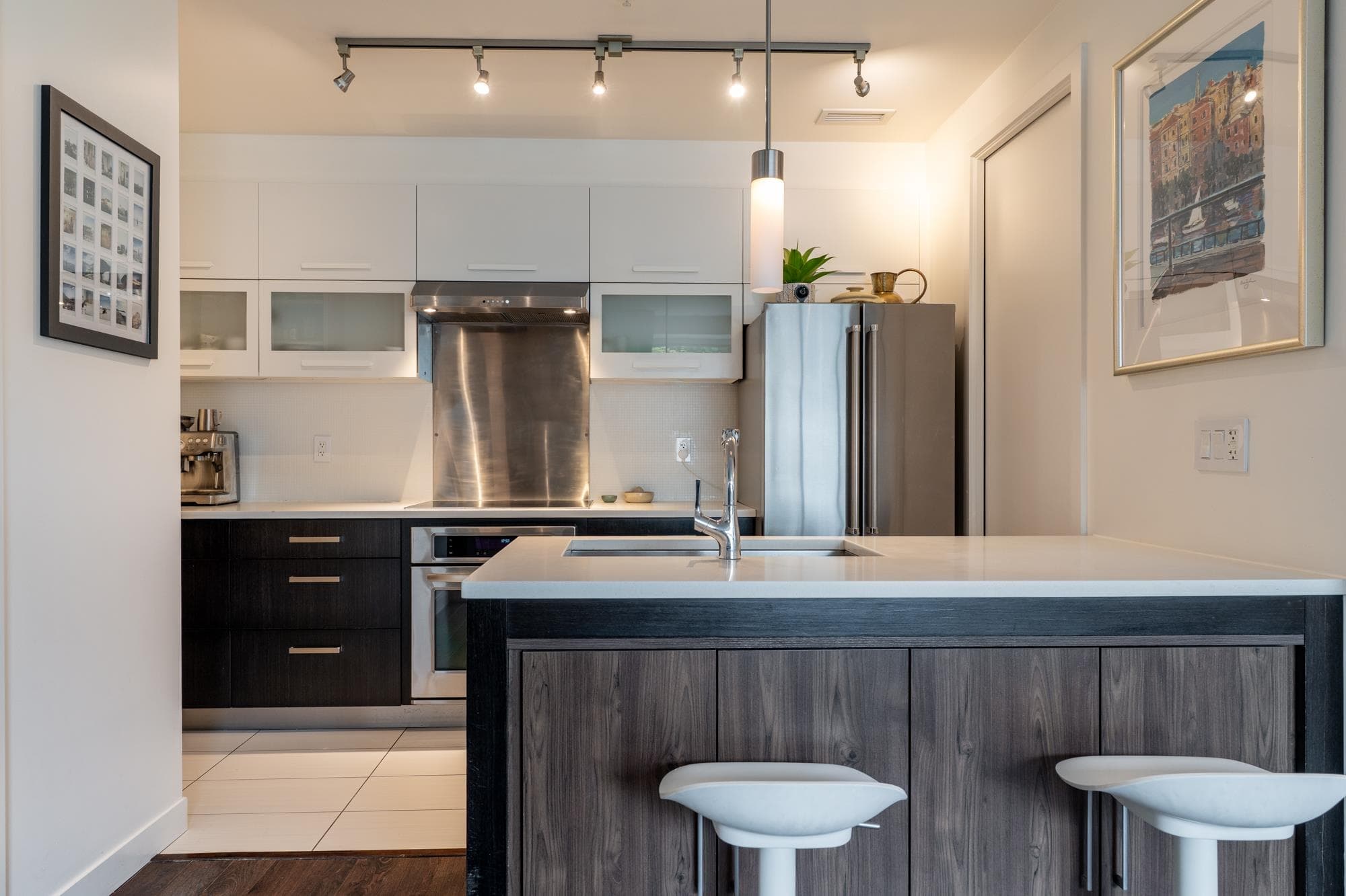 182 E 17th Avenue, Vancouver, V5V 1A4 — photo 1