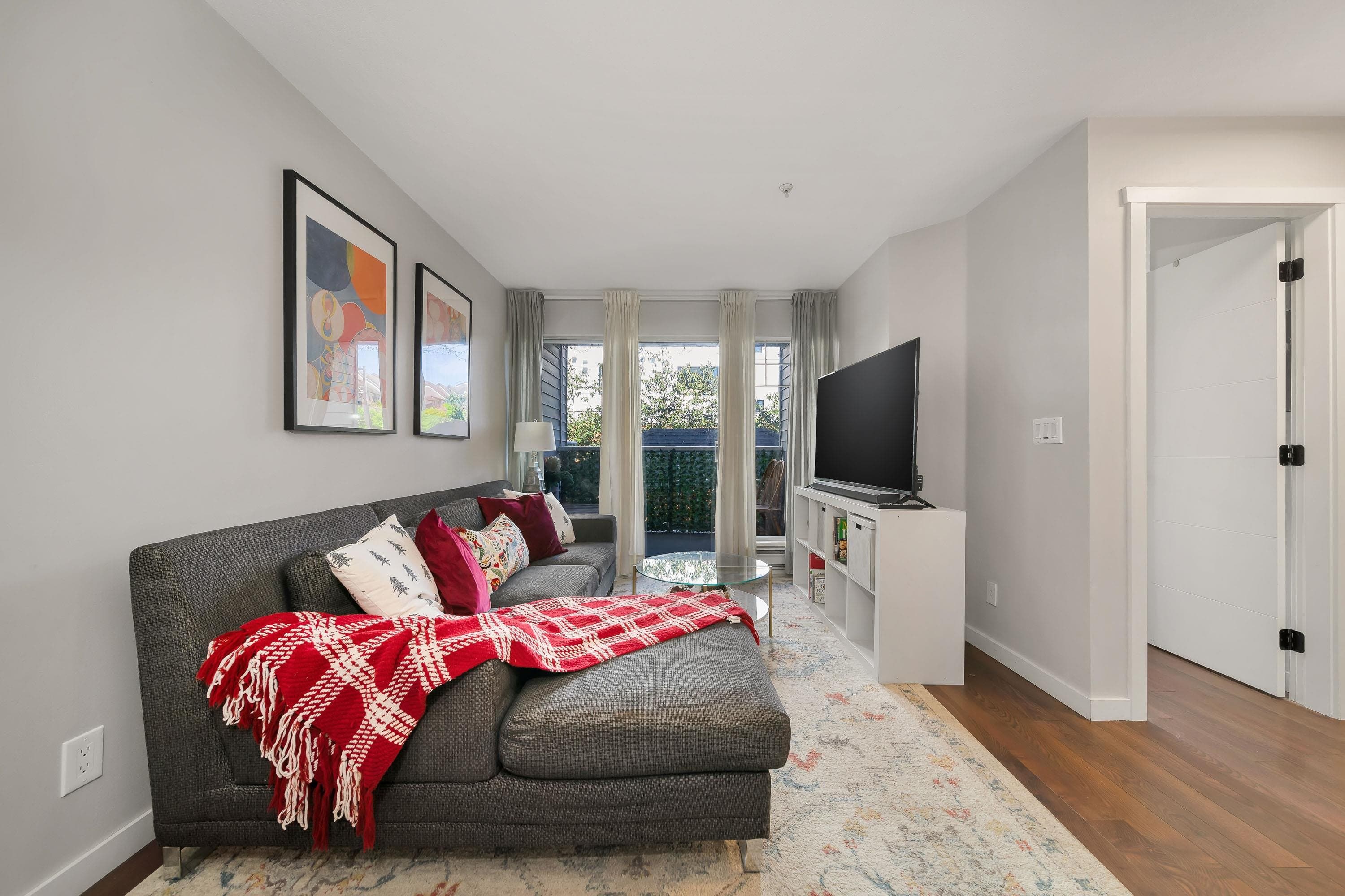 204 - 11671 Fraser Street, Maple Ridge, V2X 6C4 — photo 4