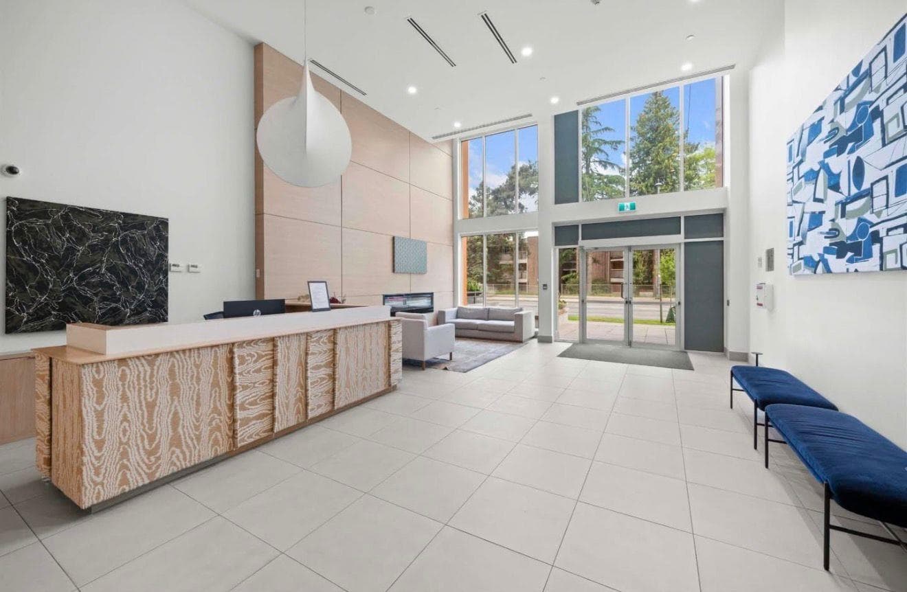 13318 104 Avenue, Surrey, V3T 0R2 — photo 2