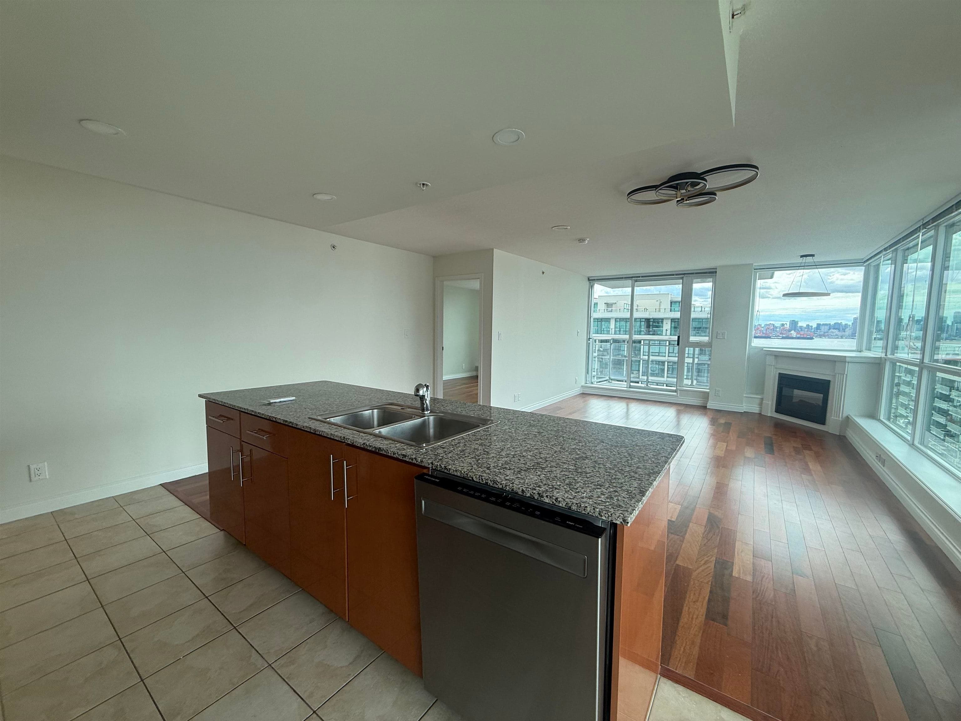 1206 - 188 E Esplanade, North Vancouver, V7L 4Y1 — photo 3