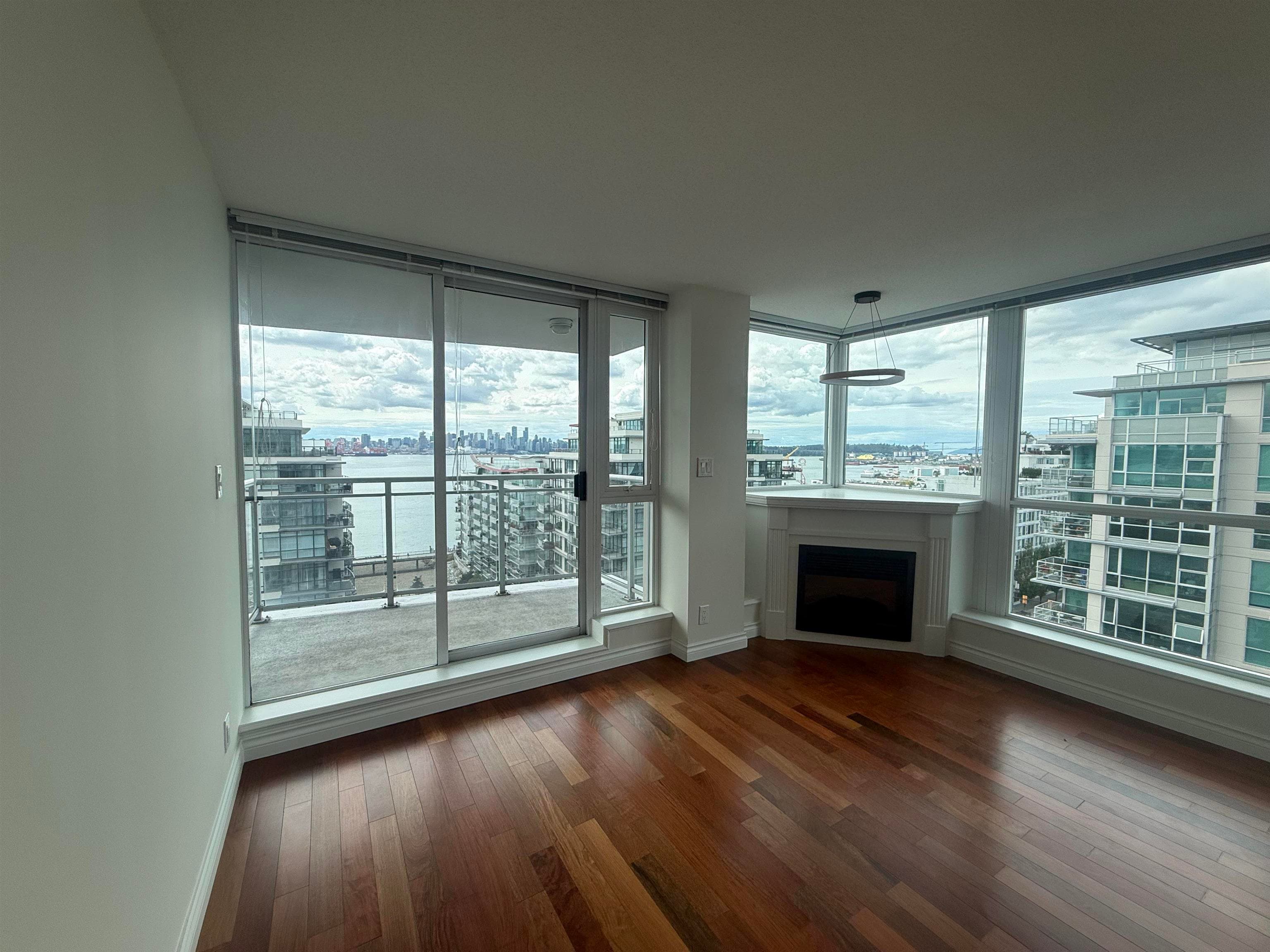 1206 - 188 E Esplanade, North Vancouver, V7L 4Y1 — photo 5