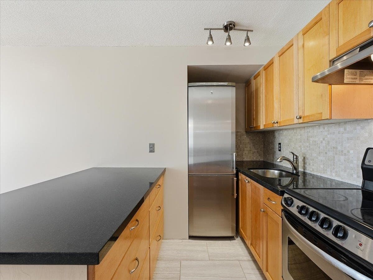 1250 Burnaby Street, Vancouver, V6E 1P5 — photo 5