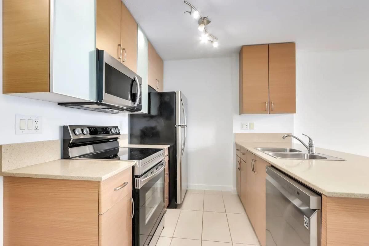 2107 - 928 Homer Street, Vancouver, V6B 1T7 — photo 2