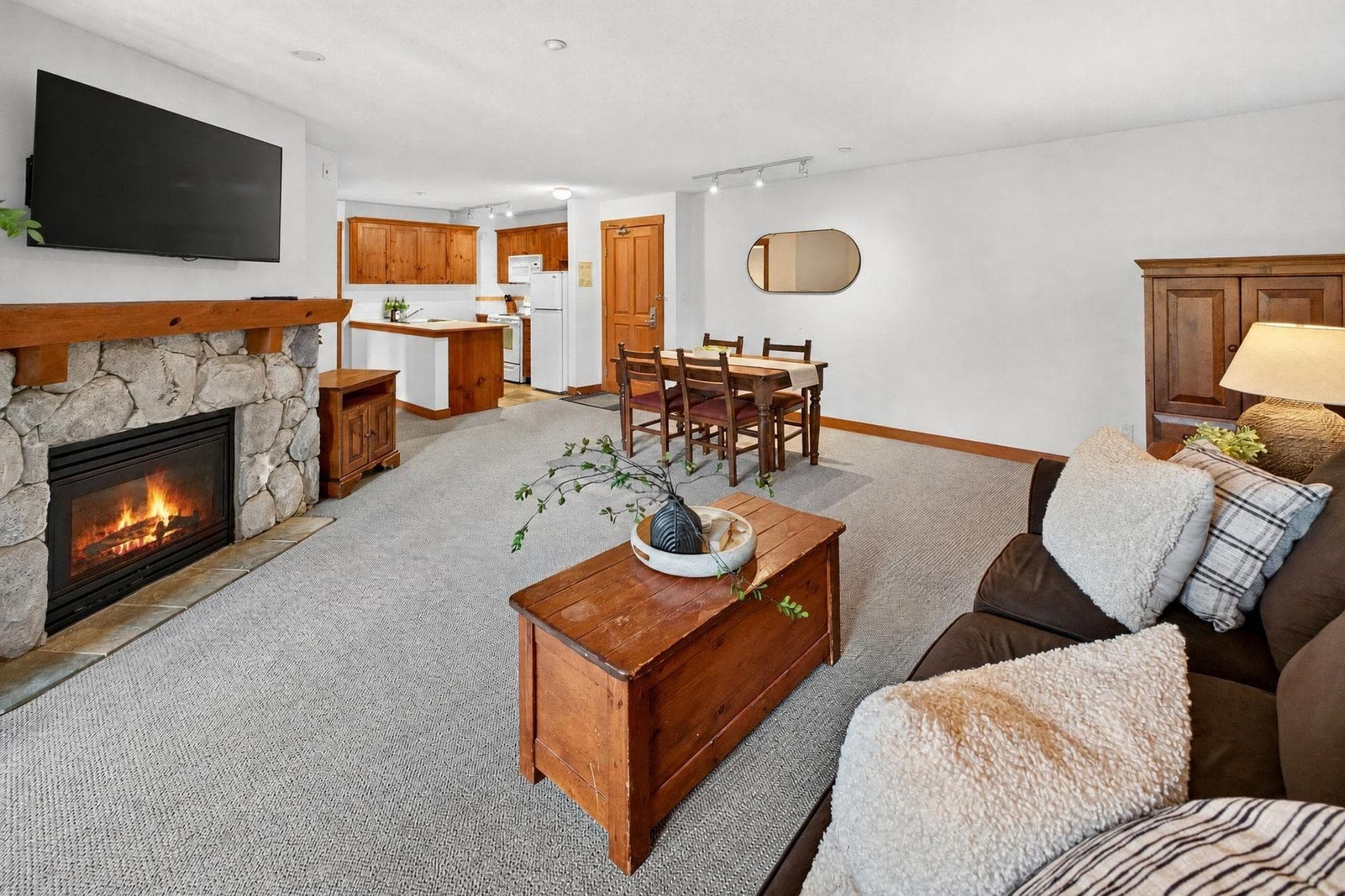 409 - 4660 Blackcomb Way, Whistler, V0N 1B4 — photo 2