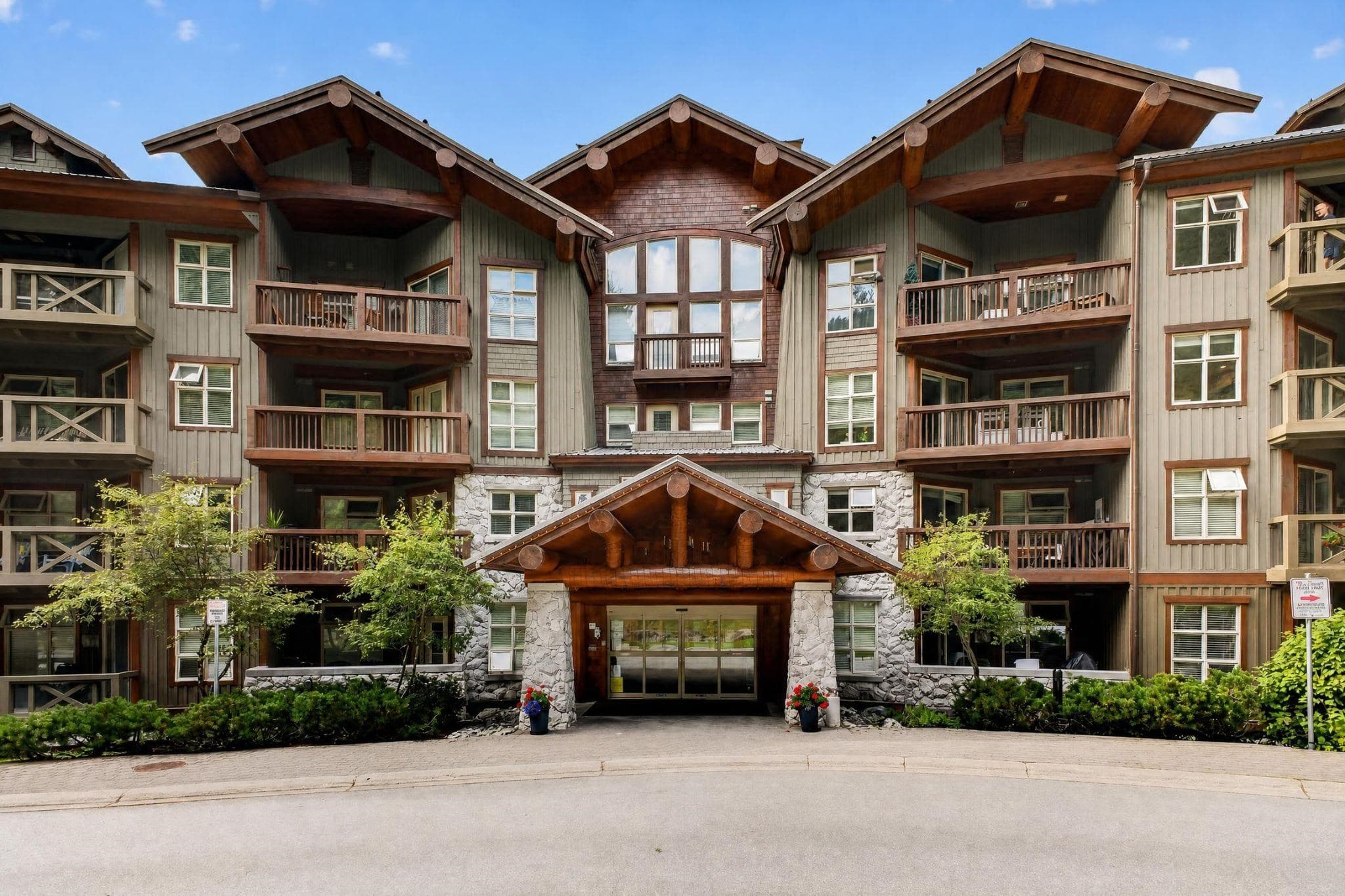 409 - 4660 Blackcomb Way, Whistler, V0N 1B4 — photo 1