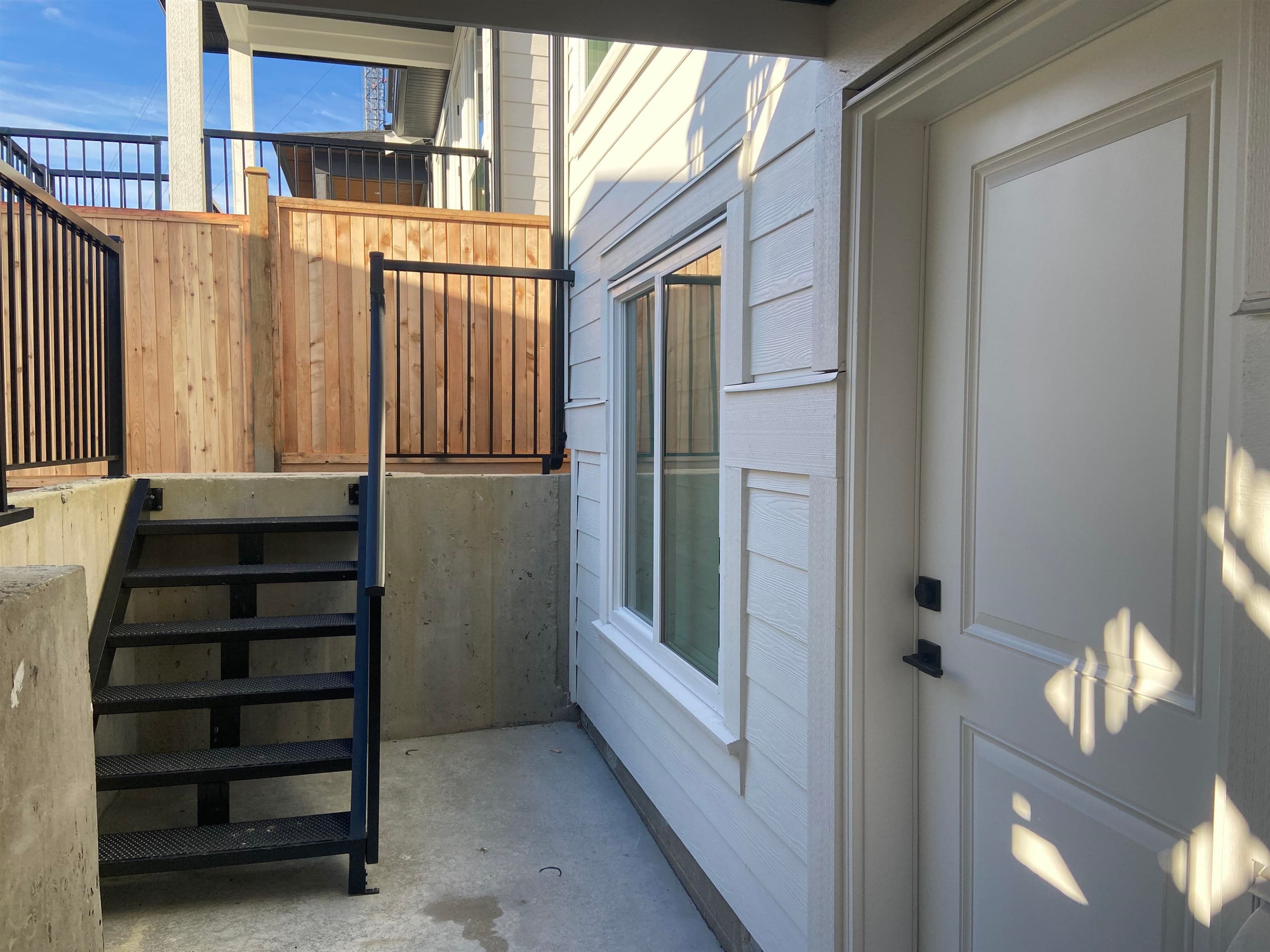 Basement Suite - 16700 20a Avenue, Surrey, V3Z 1H1 — photo 3