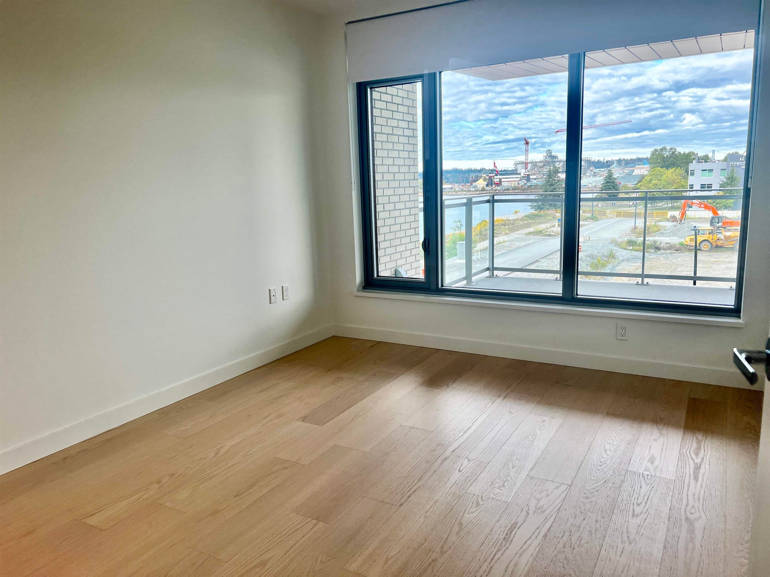 4F - 785 Harbour Way, North Vancouver, V7P 0G3 — photo 5