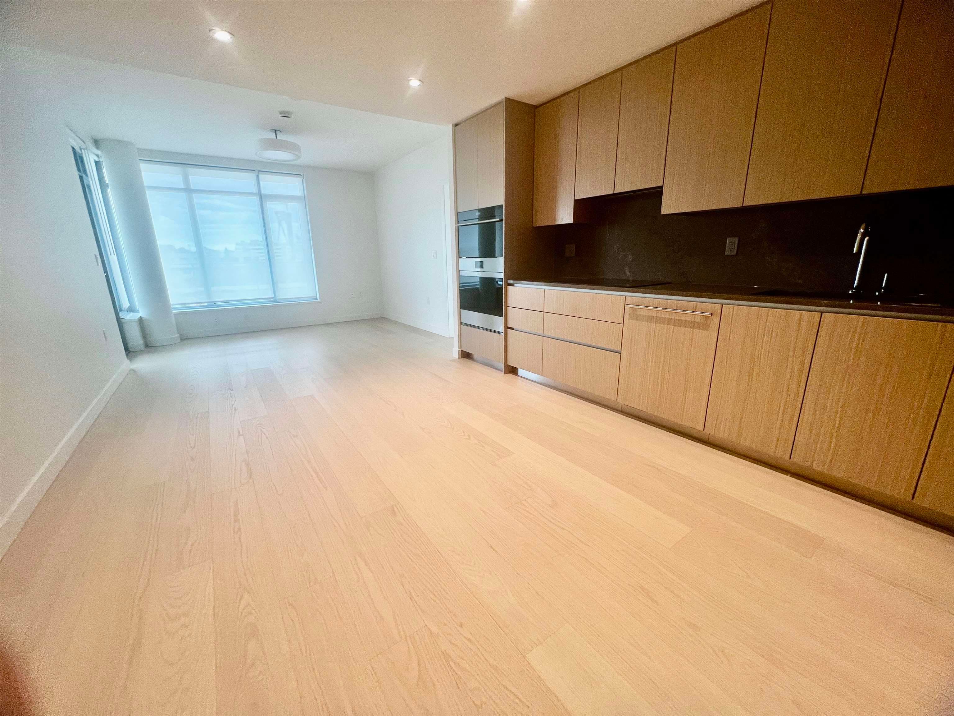 4F - 785 Harbour Way, North Vancouver, V7P 0G3 — photo 4