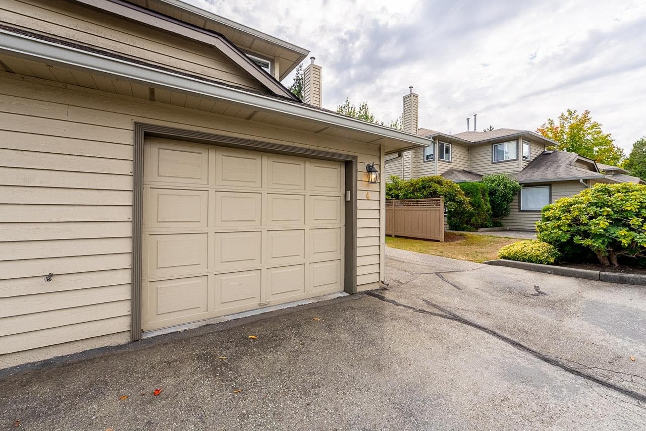 4 - 9727 152b Street, Surrey, V3R 0G5 — photo 3