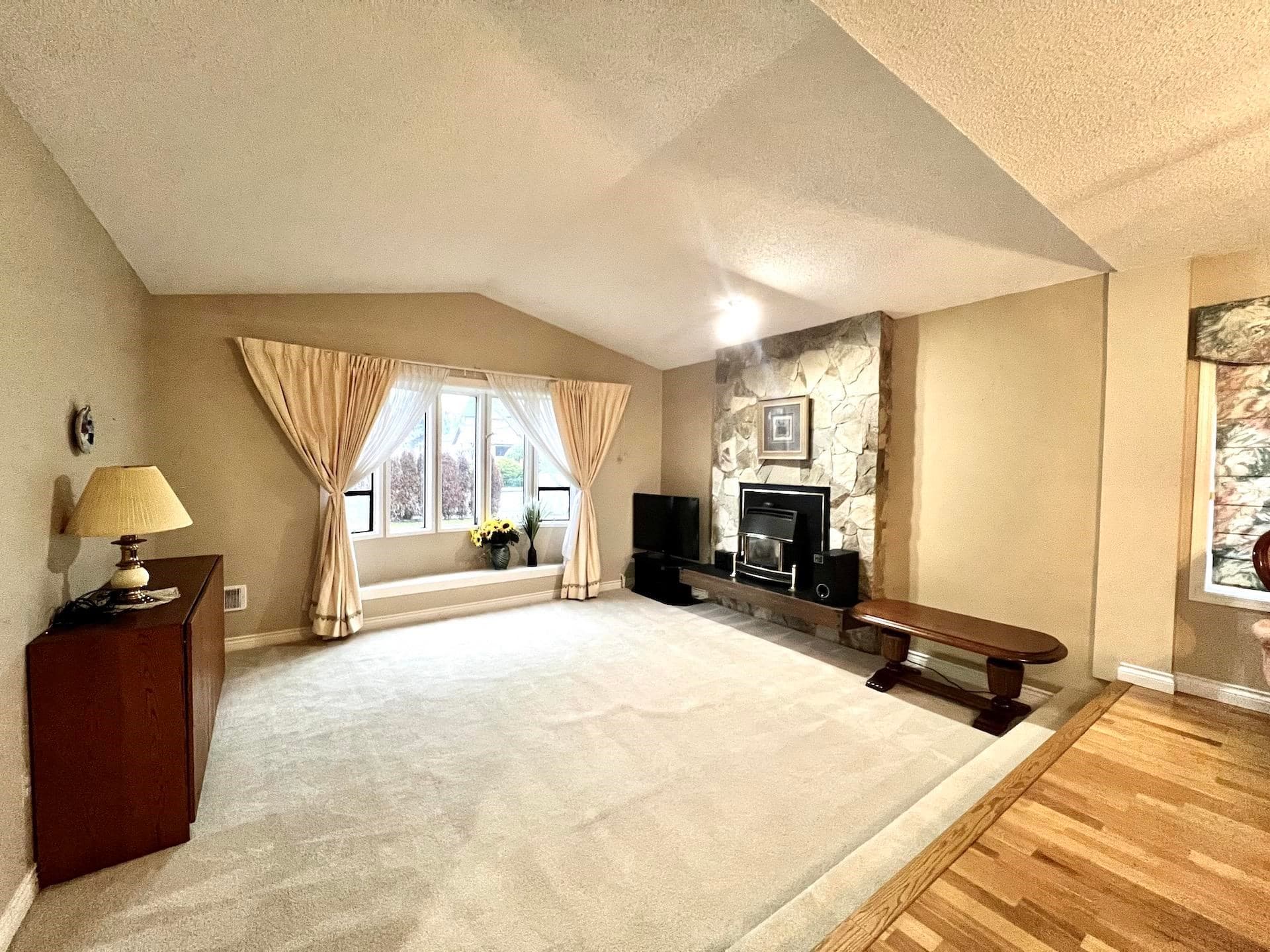 1909 E Southmere Crescent, Surrey, V4A 6Z1 — photo 2