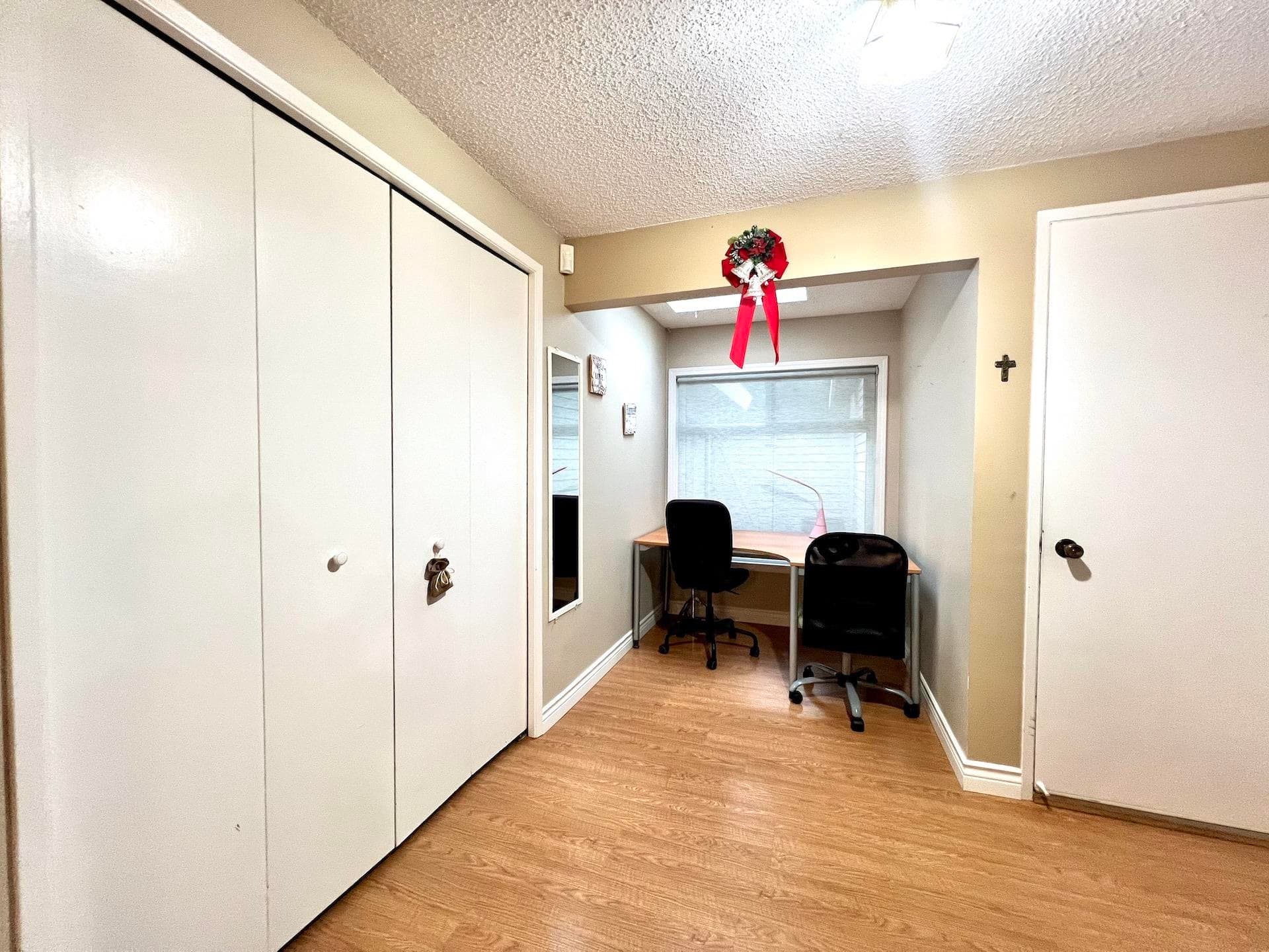 1909 E Southmere Crescent, Surrey, V4A 6Z1 — photo 4