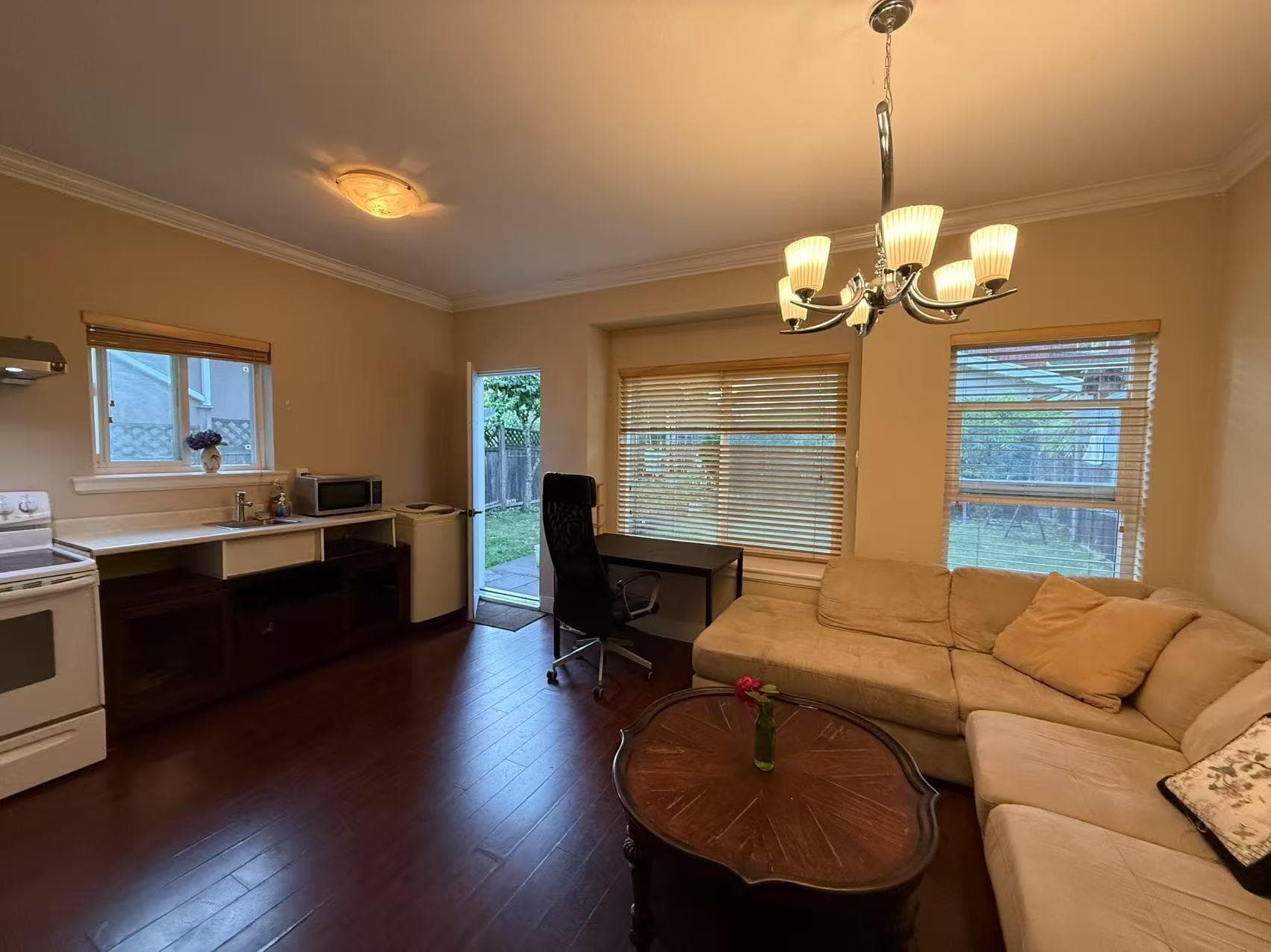 Rental Suite - 6089 Rumble Street, Burnaby