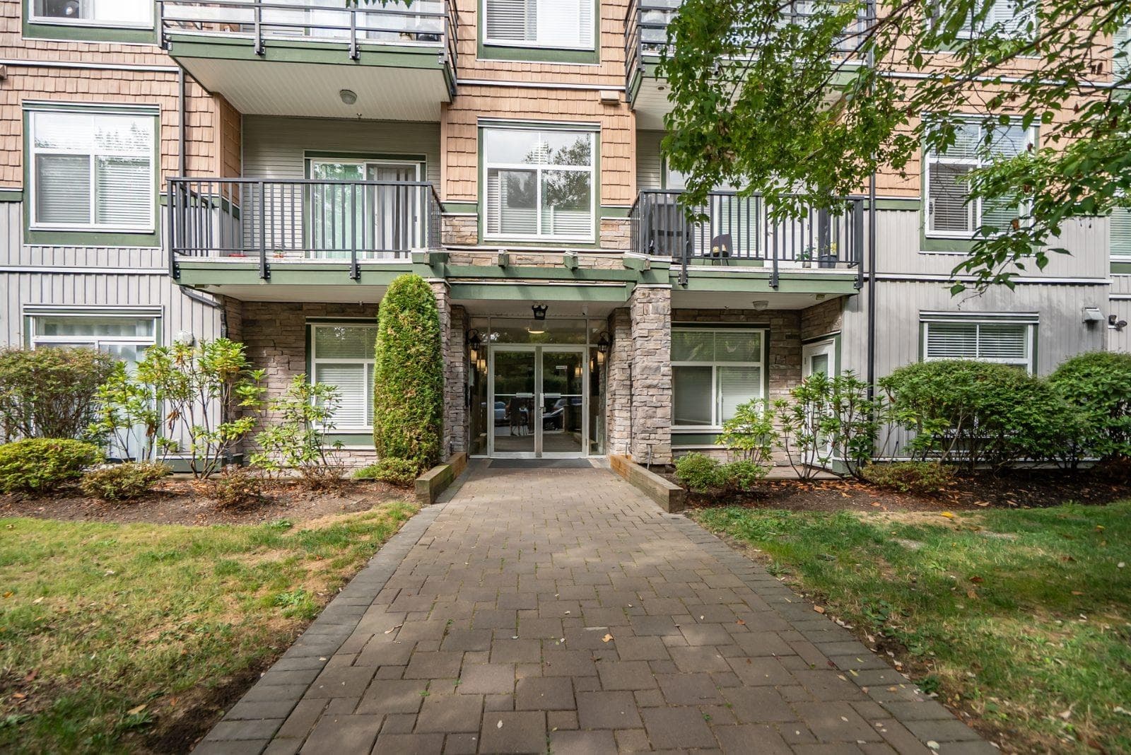 305 - 8183 121a Street, Surrey, V3W 1S7 — photo 3