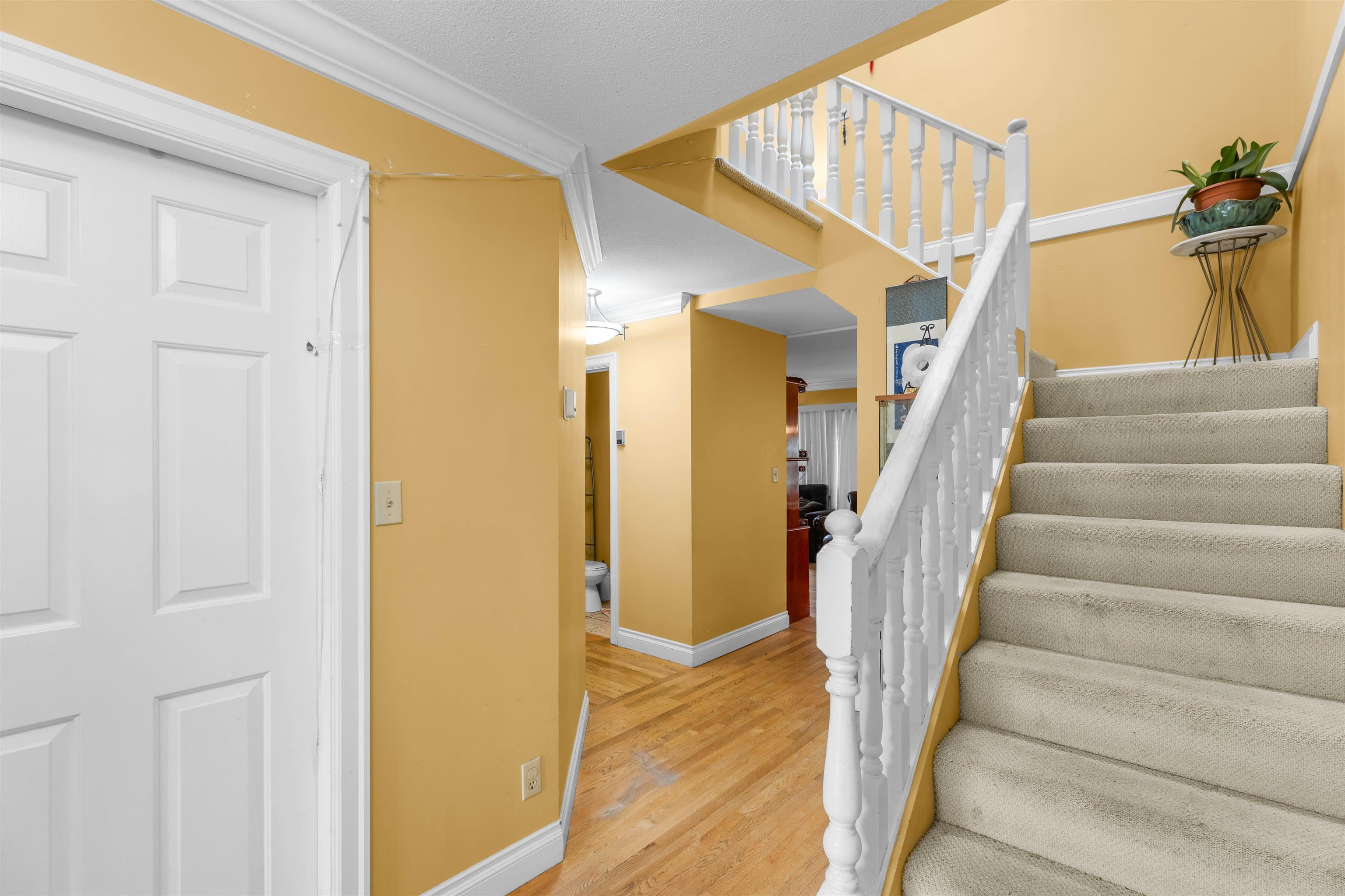3504 Creston Drive, Abbotsford, V2T 5B8 — photo 4