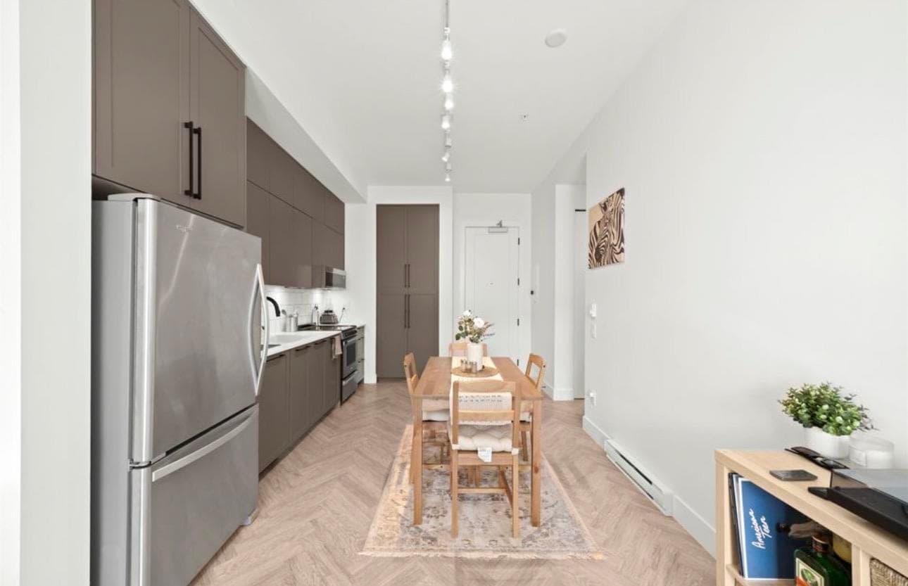 13933 105 Boulevard, Surrey, V3T 0R6 — photo 2
