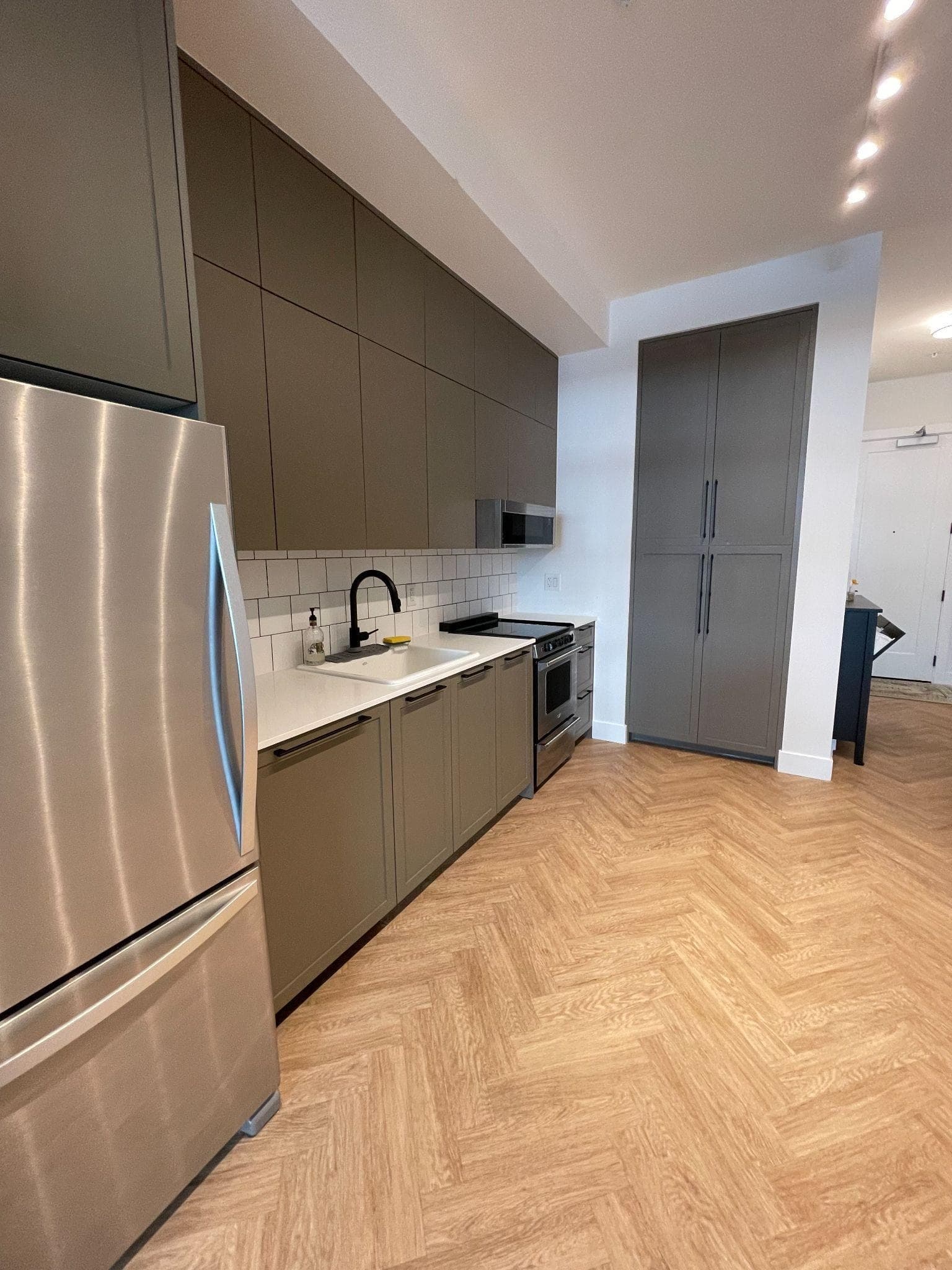 13933 105 Boulevard, Surrey, V3T 0R6 — photo 3