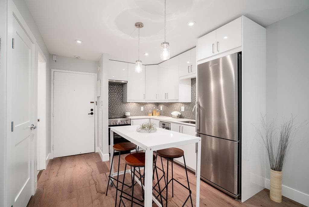 208 - 1425 Cypress Street, Vancouver, V6J 3L1 — photo 2