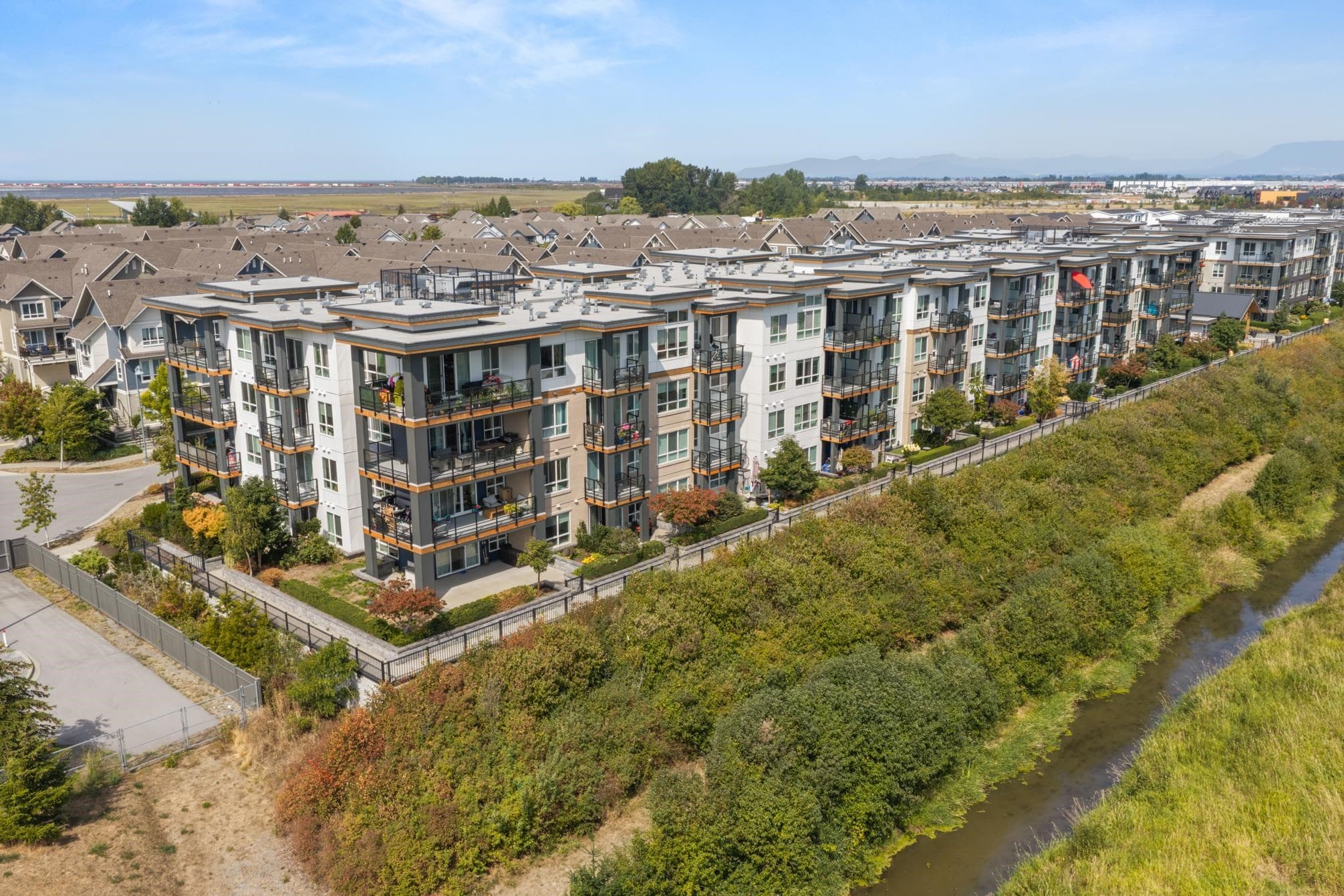 203 - 1792 Starling Drive, Tsawwassen, V4M 0E4 — photo 2