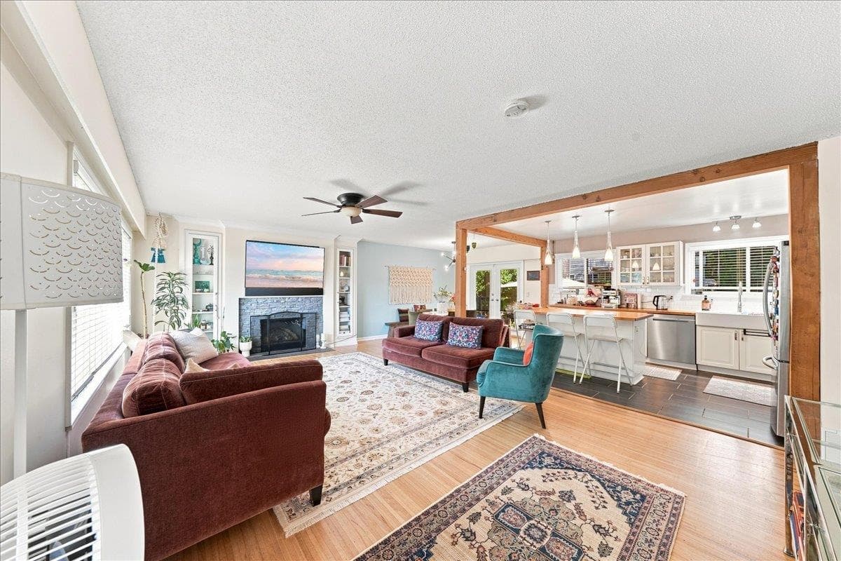 1617 Stella Place, Port Coquitlam, V3C 2R4 — photo 2