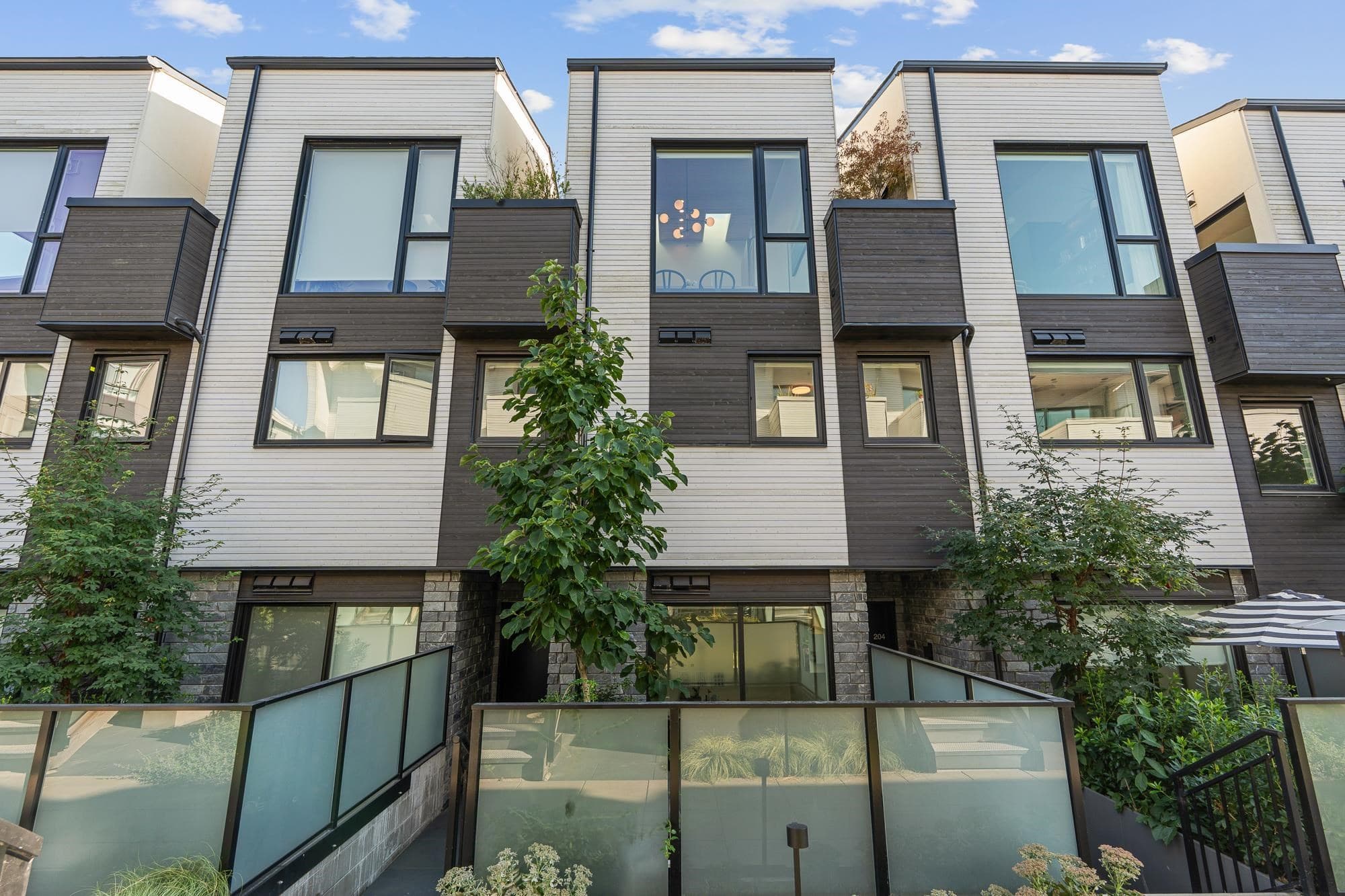 203 - 650 E 2nd Street, North Vancouver