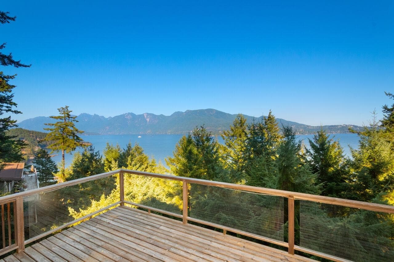 671 Taylor Road, Bowen Island, V0N 1G1 — photo 2