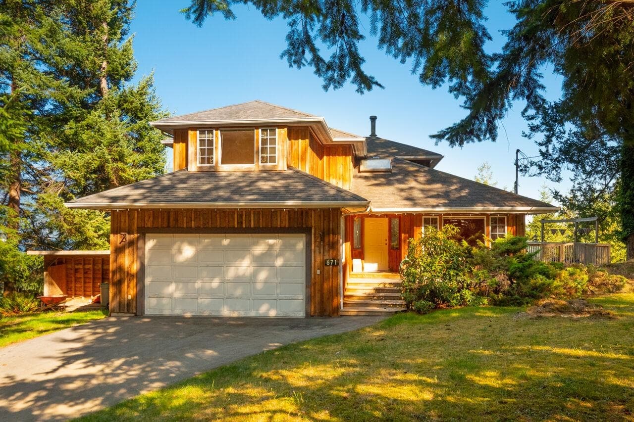 671 Taylor Road, Bowen Island, V0N 1G1 — photo 1
