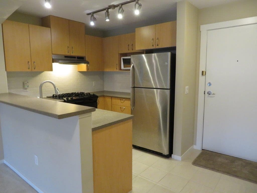 310 - 9283 Government Street, Burnaby, V3N 4R6 — photo 3