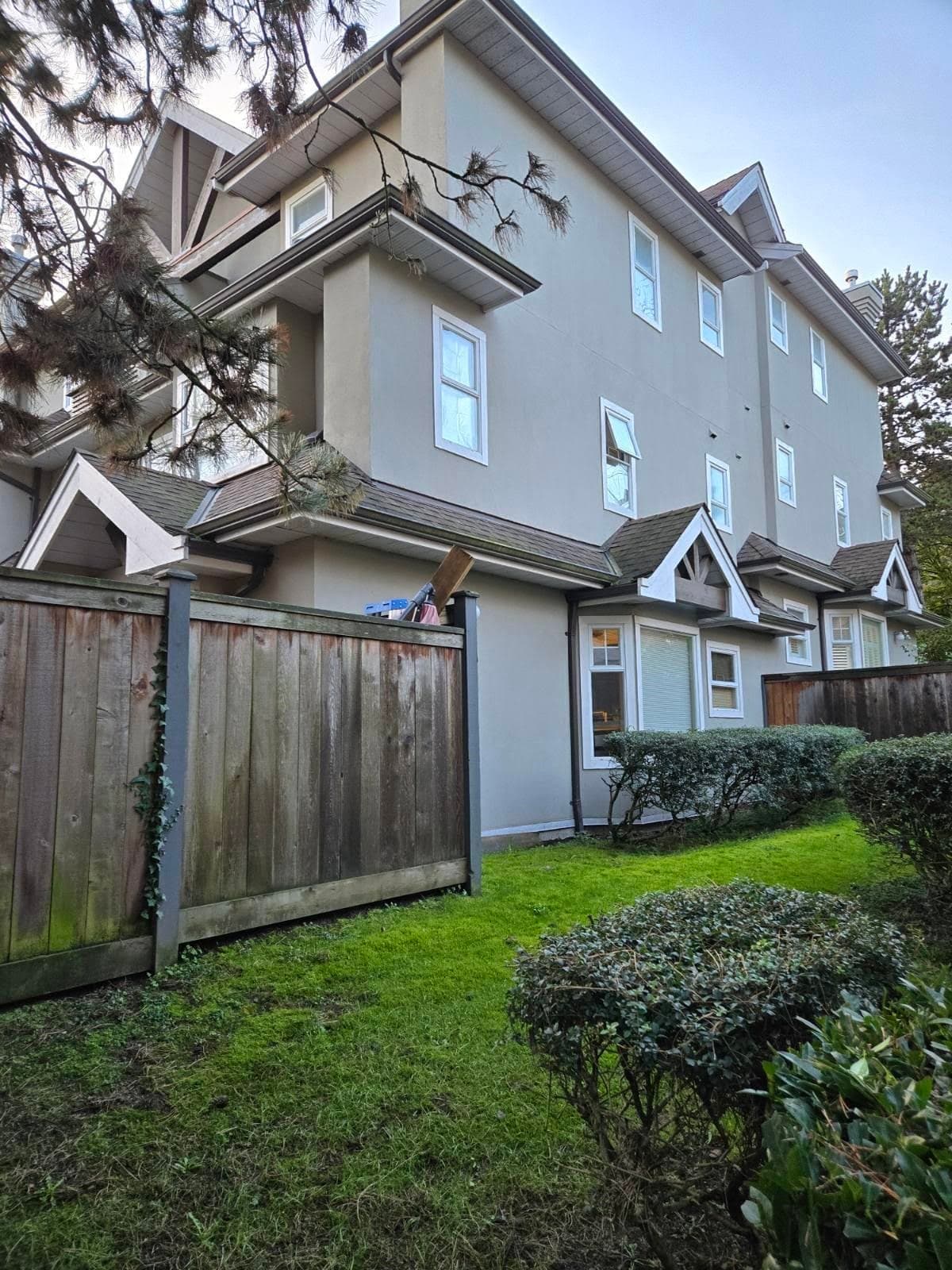 14 - 7175 17th Avenue, Burnaby, V3N 1K8 — photo 3