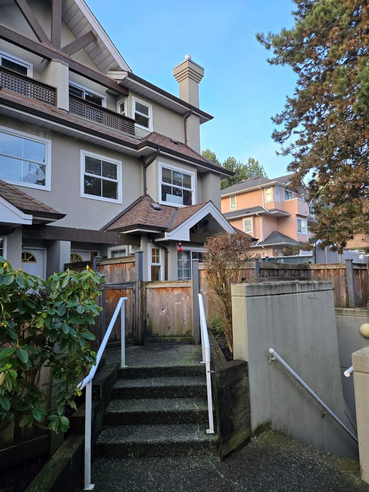 14 - 7175 17th Avenue, Burnaby
