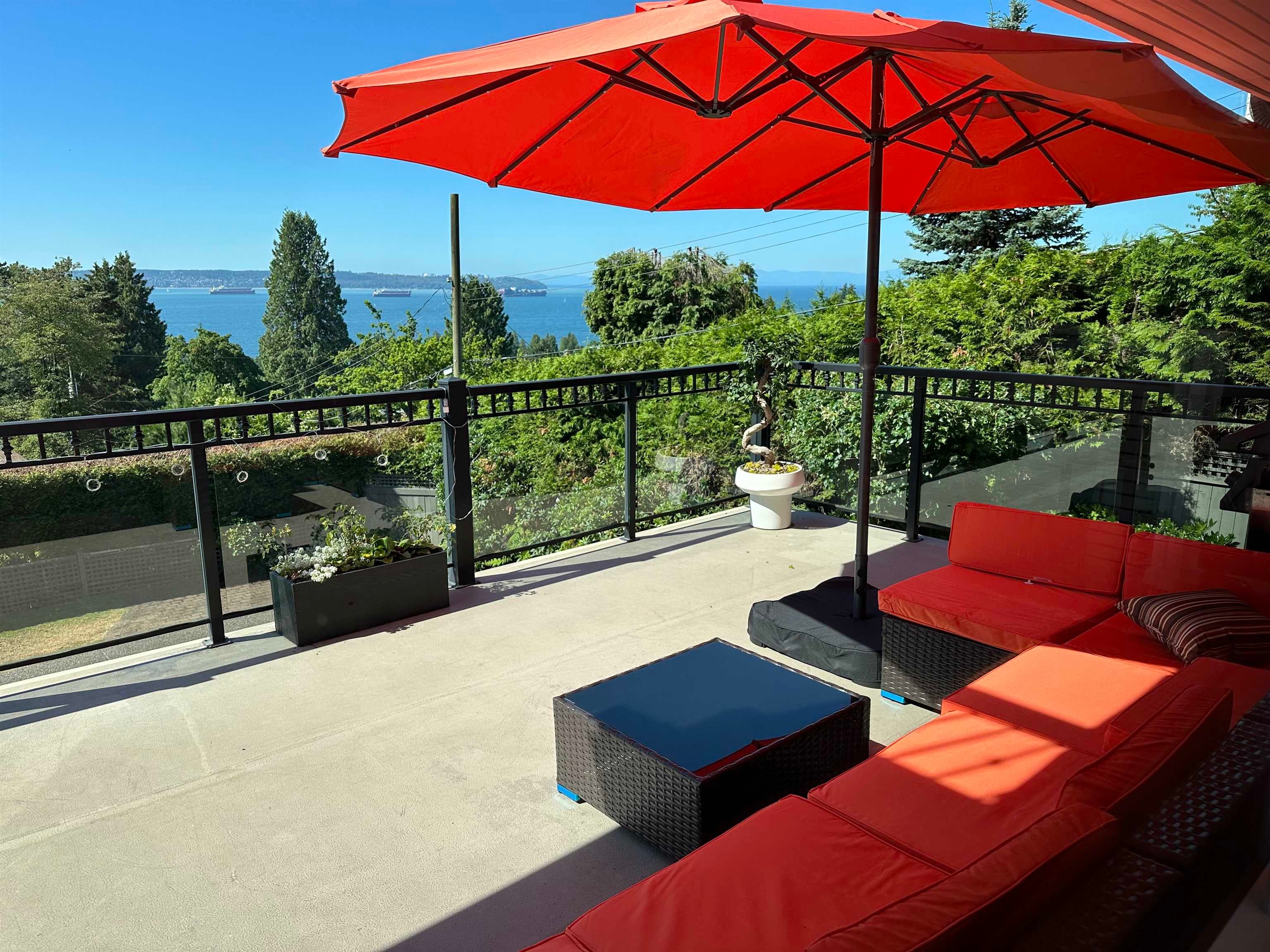 2390 Palmerston Avenue, West Vancouver, V7V 2W1 — photo 5