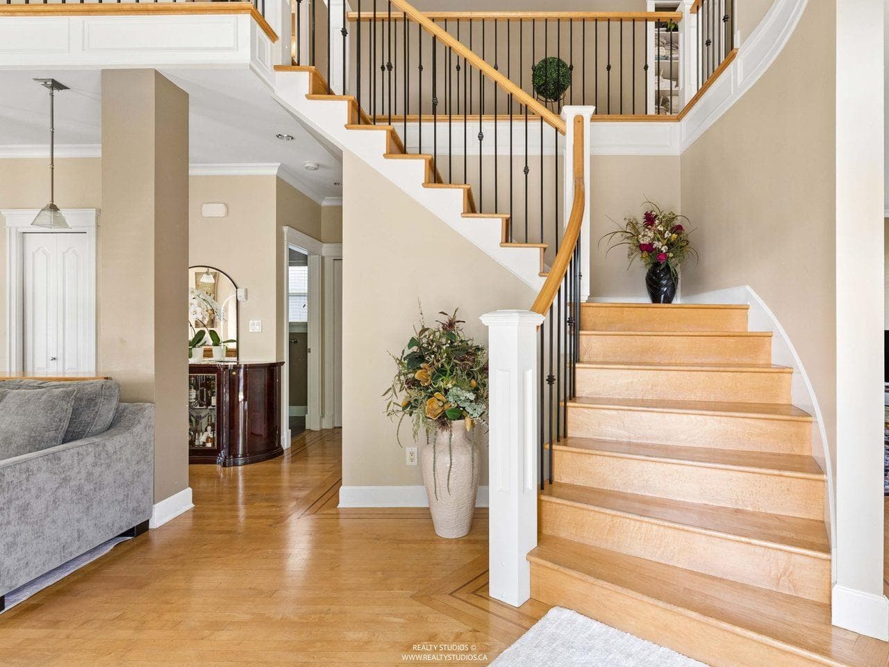 255 Carleton Avenue, Burnaby, V5C 6S9 — photo 2