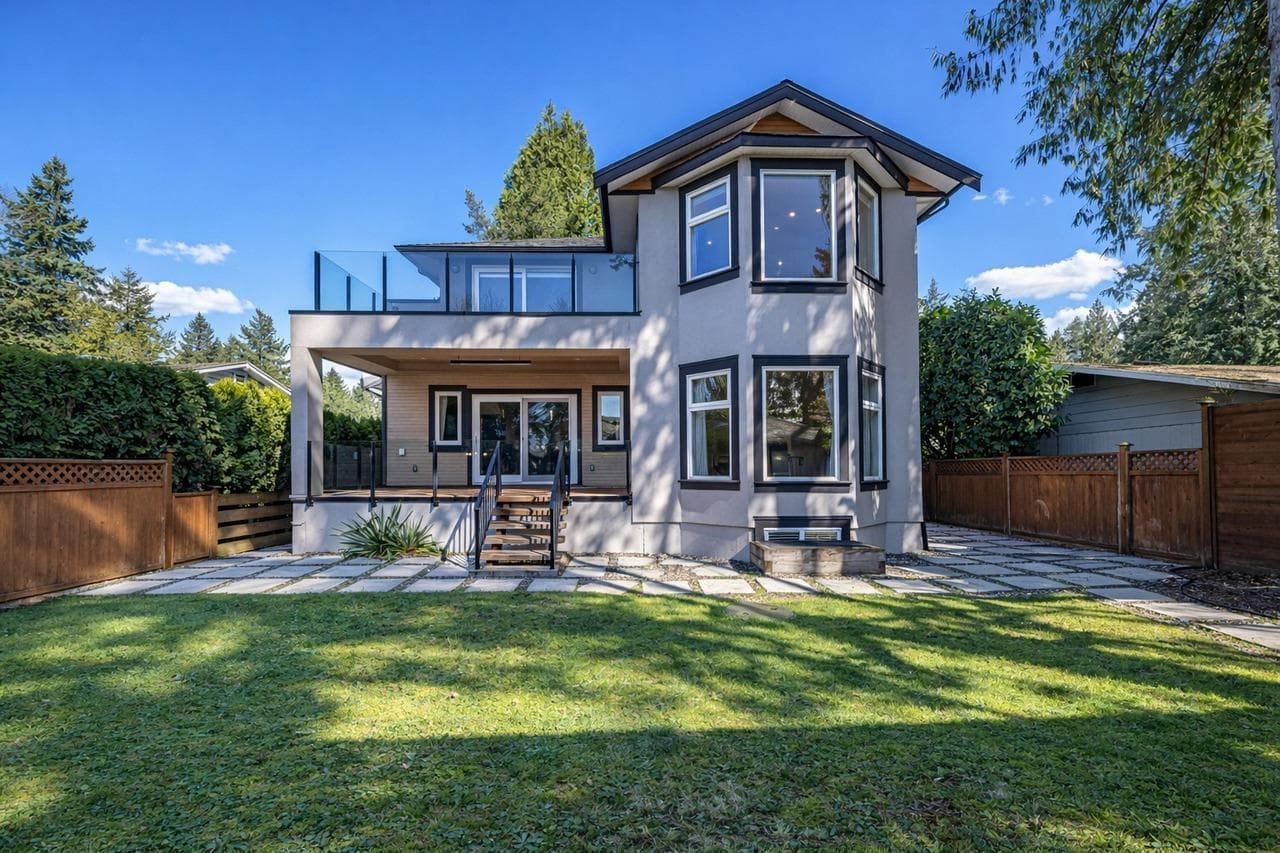 839 W 20th Street, North Vancouver, V7P 2B5 — photo 1